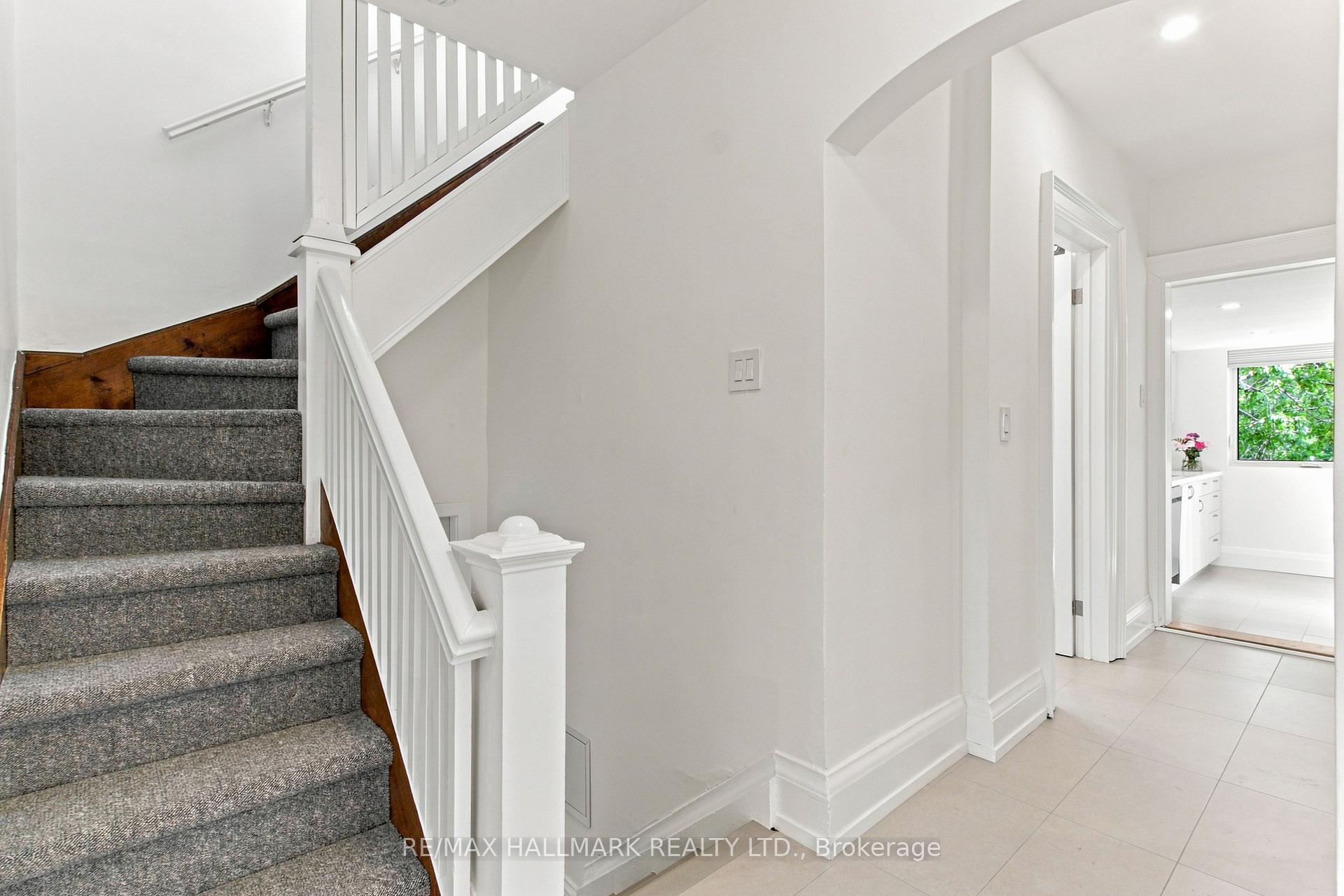 Photo 19 of Unit Upper, 553 Broadview Avenue, Toronto, North Riverdale — HOMEH