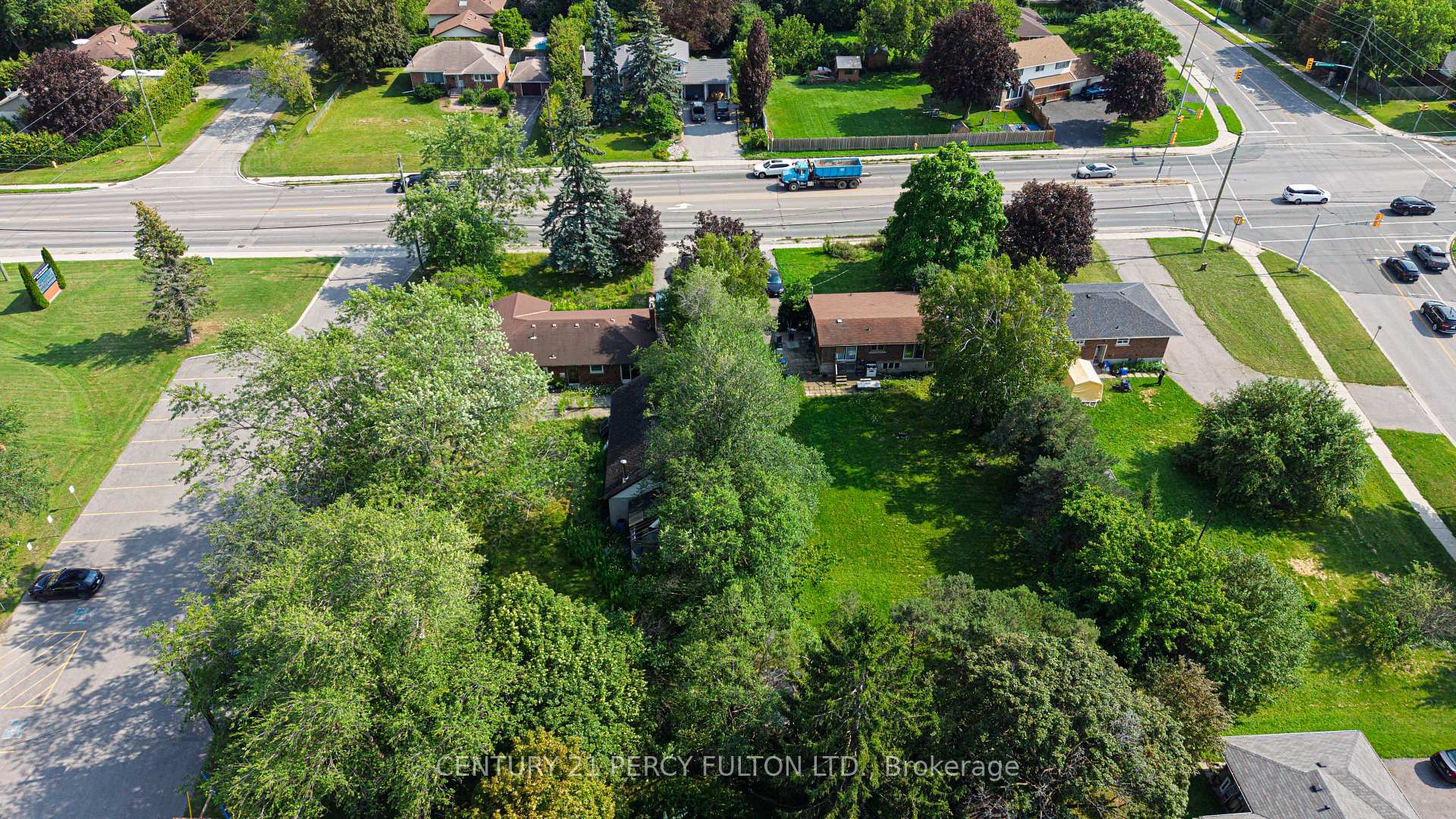 Photo 10 of 1910 Rossland Road E, Whitby, Rolling Acres — HOMEH