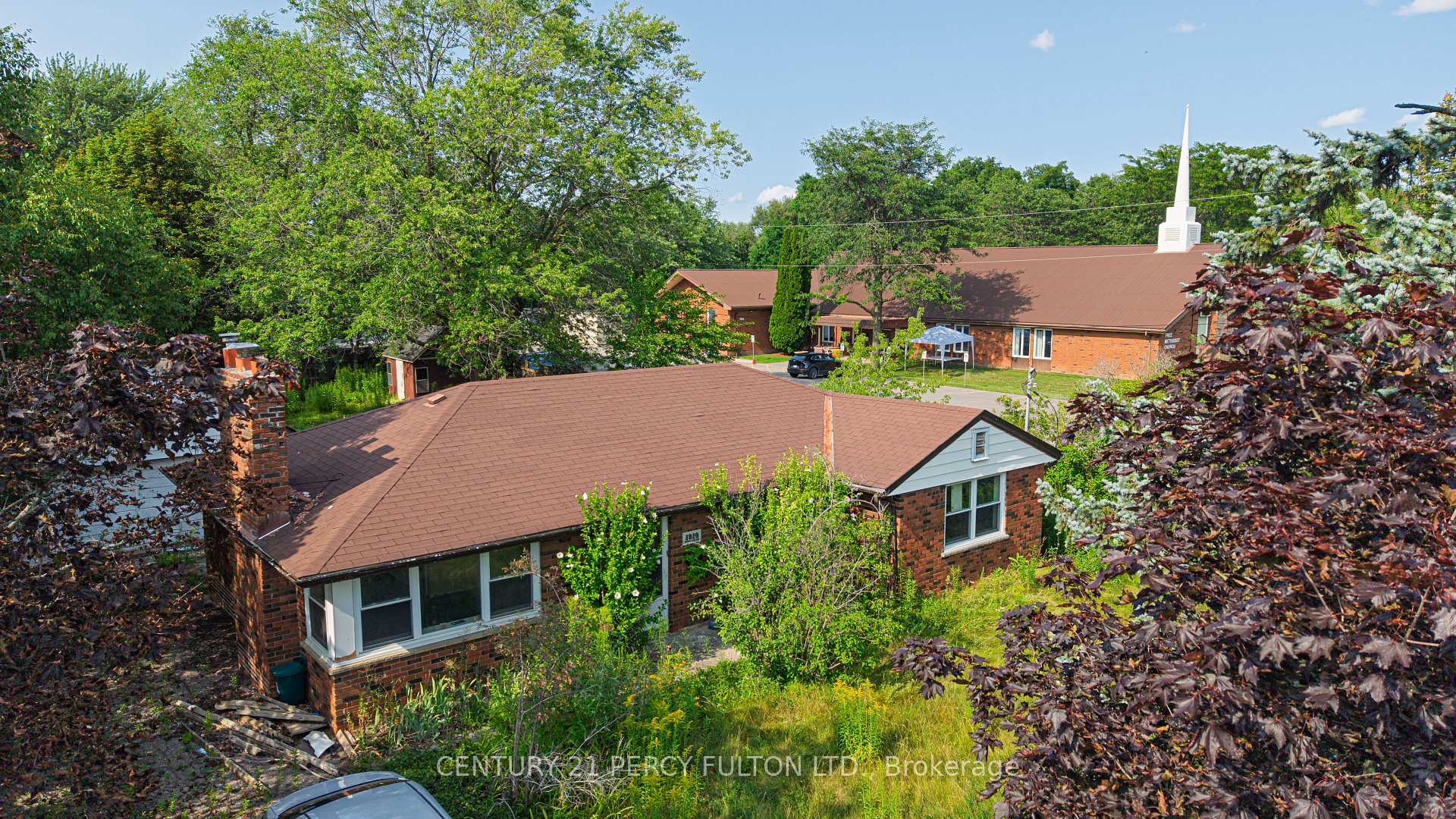 Photo 22 of 1910 Rossland Road E, Whitby, Rolling Acres — HOMEH
