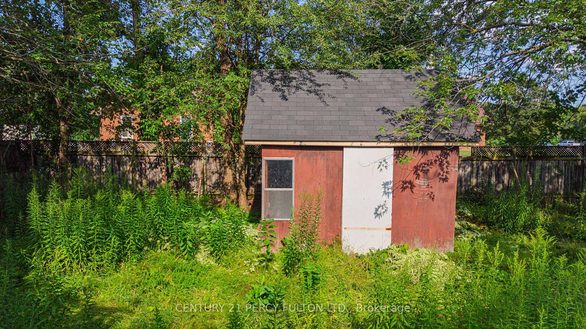Photo 26 of 1910 Rossland Road E, Whitby, Rolling Acres — HOMEH