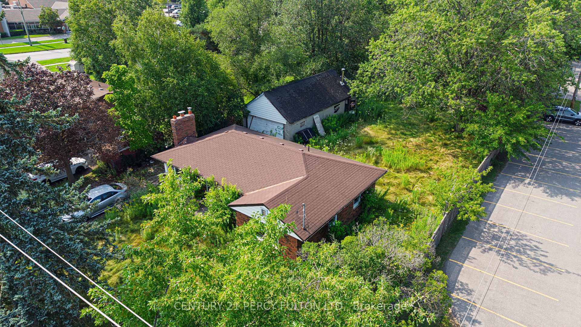 Photo 29 of 1910 Rossland Road E, Whitby, Rolling Acres — HOMEH