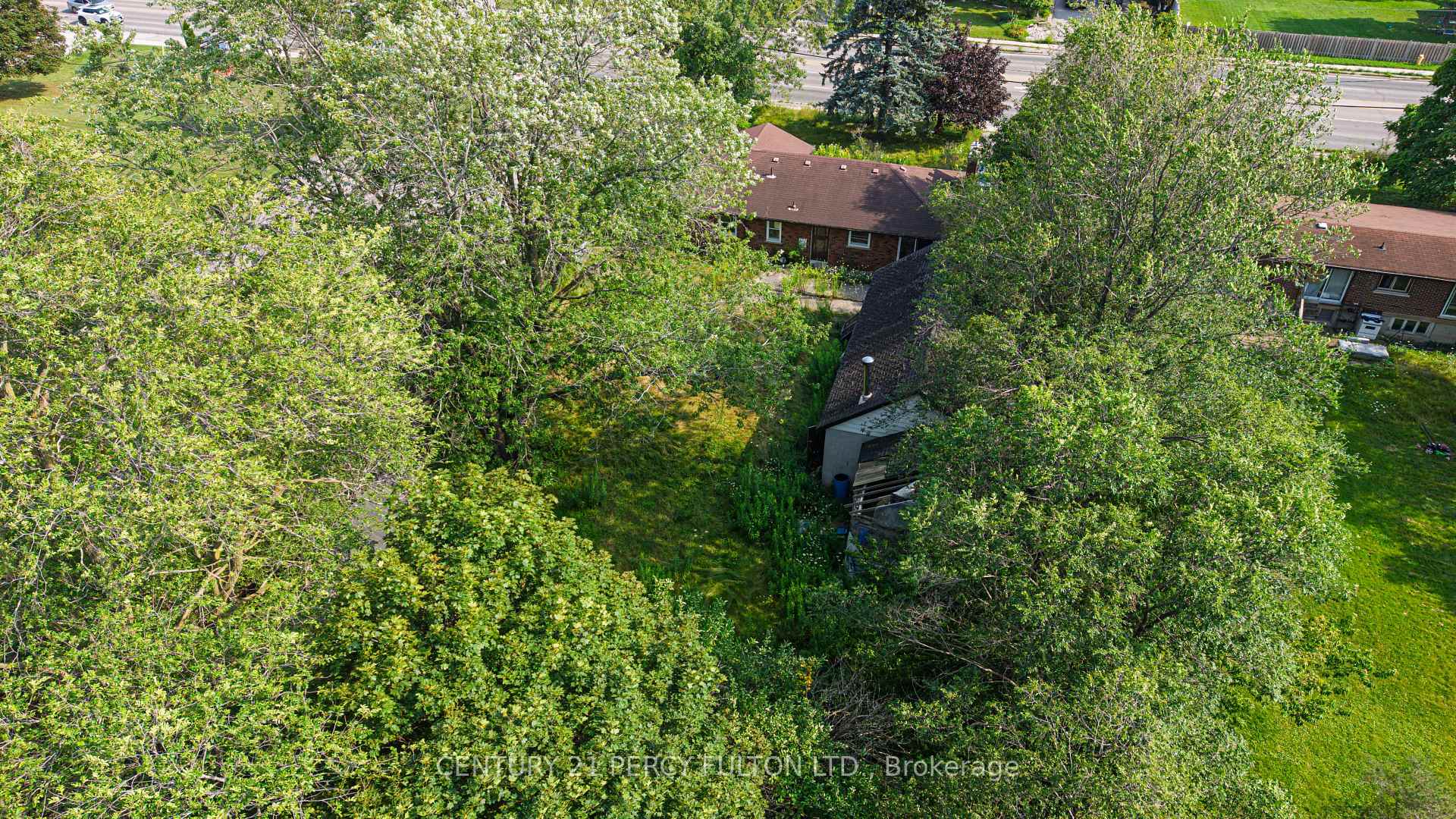 Photo 32 of 1910 Rossland Road E, Whitby, Rolling Acres — HOMEH