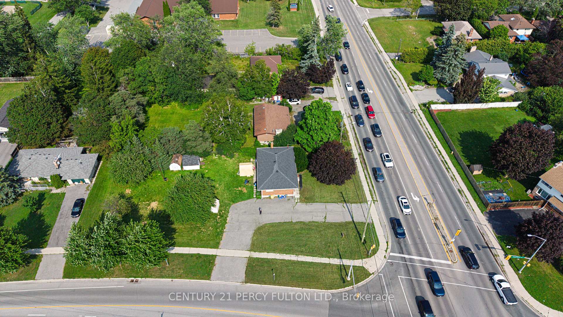 Photo 5 of 1906 Rossland Road E, Whitby, Rolling Acres — HOMEH