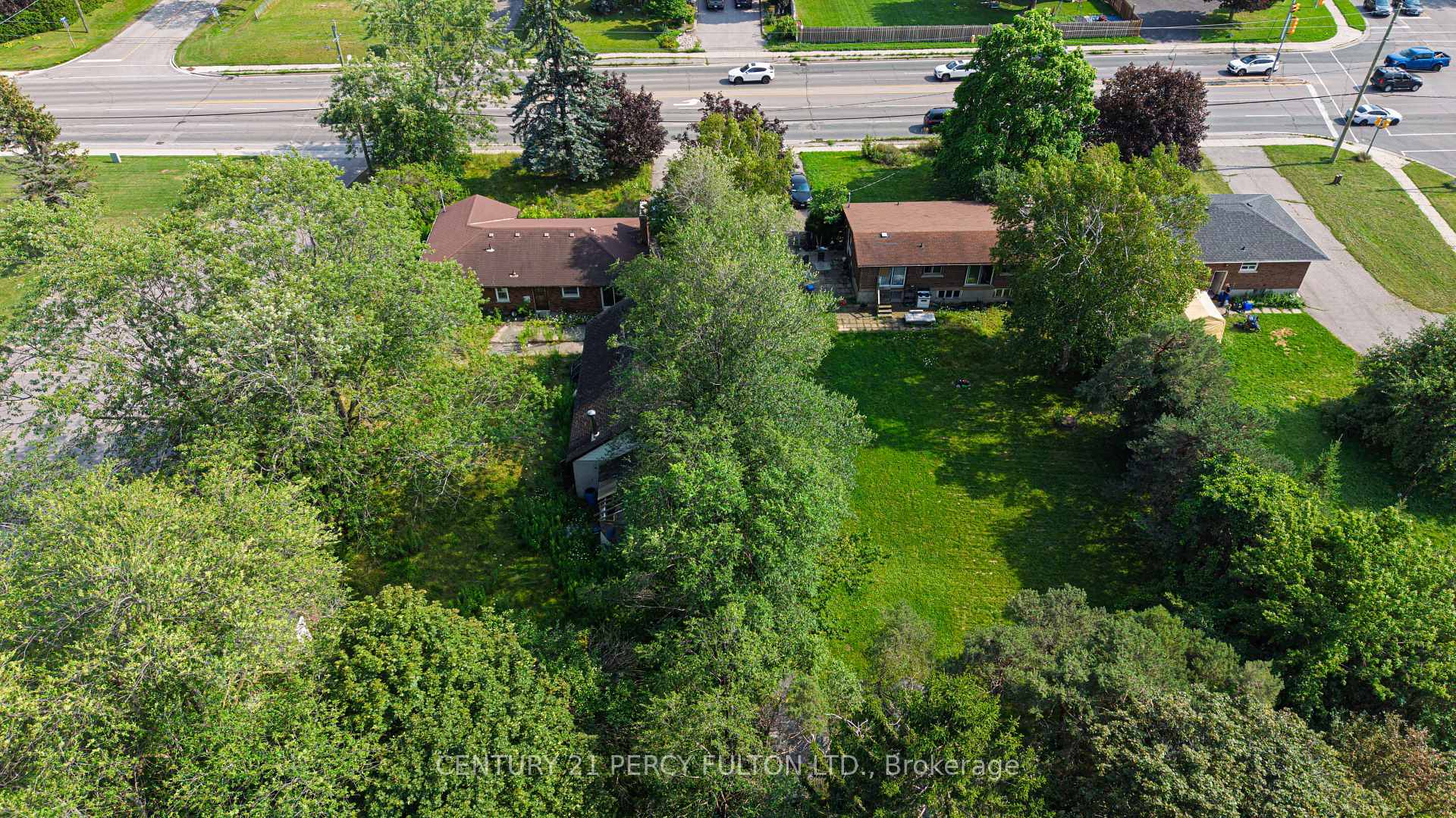 Photo 21 of 1906 Rossland Road E, Whitby, Rolling Acres — HOMEH