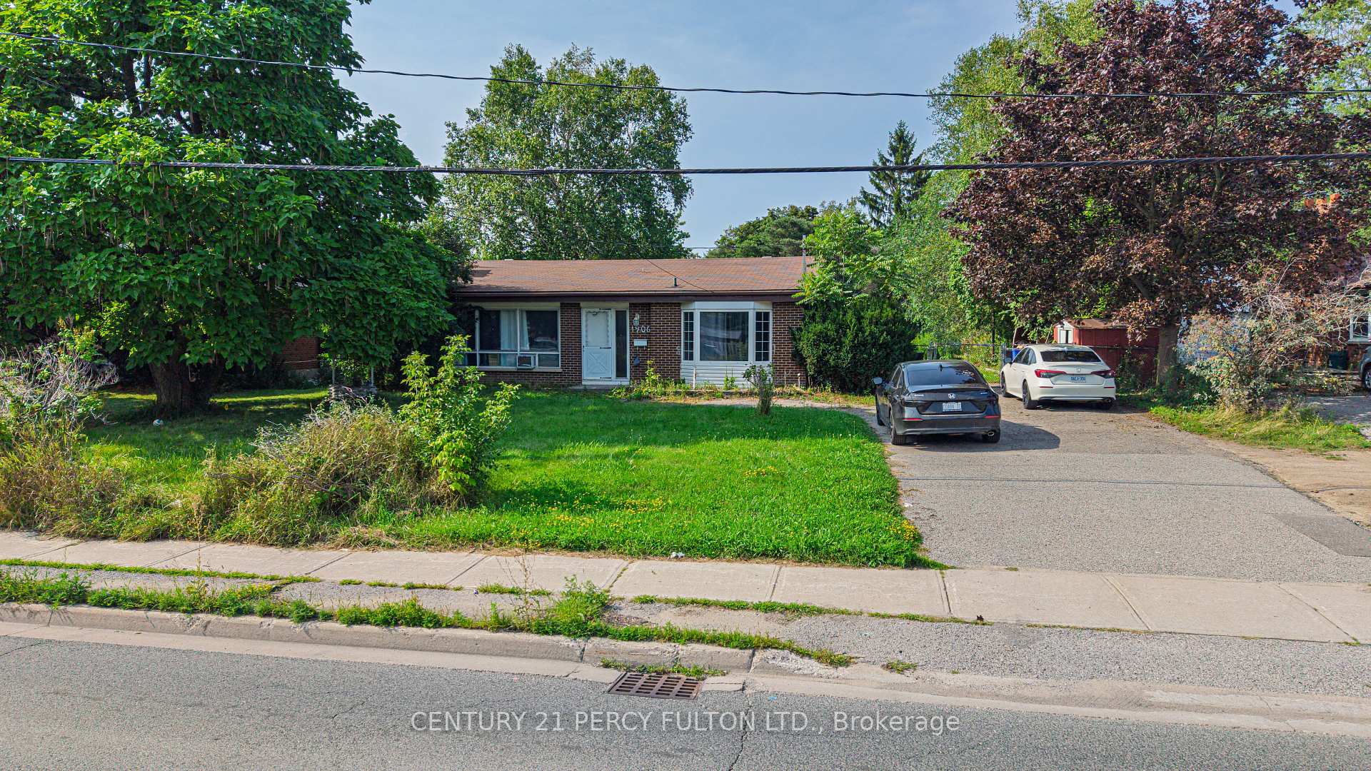 Photo 32 of 1906 Rossland Road E, Whitby, Rolling Acres — HOMEH