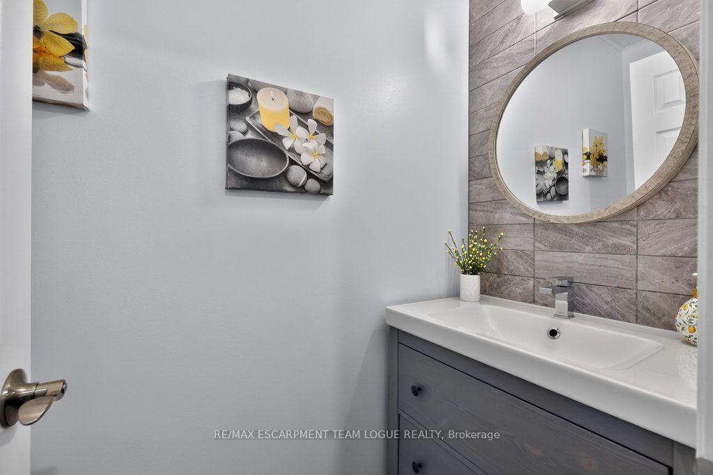 Photo 20 of 470 Delaney Court, Burlington, Shoreacres — HOMEH