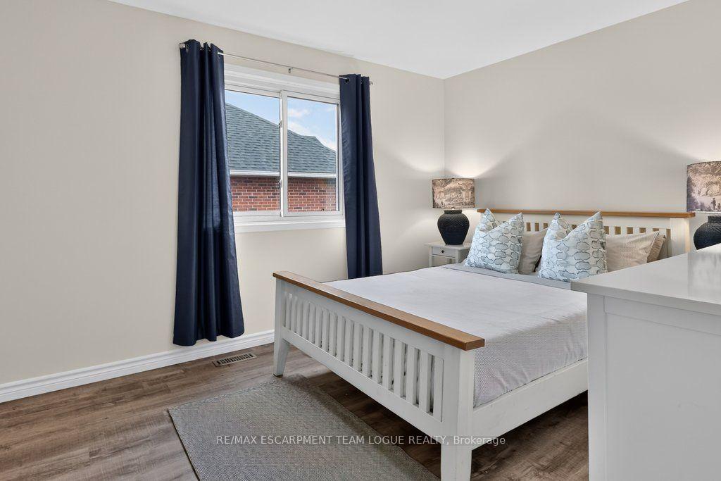 Photo 30 of 470 Delaney Court, Burlington, Shoreacres — HOMEH