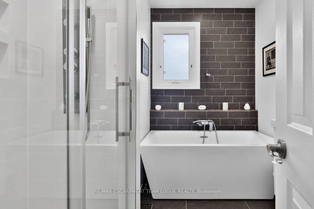 Photo 32 of 470 Delaney Court, Burlington, Shoreacres — HOMEH
