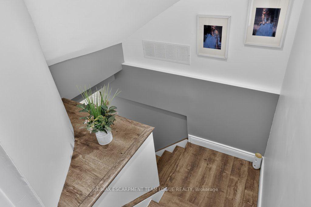 Photo 34 of 470 Delaney Court, Burlington, Shoreacres — HOMEH