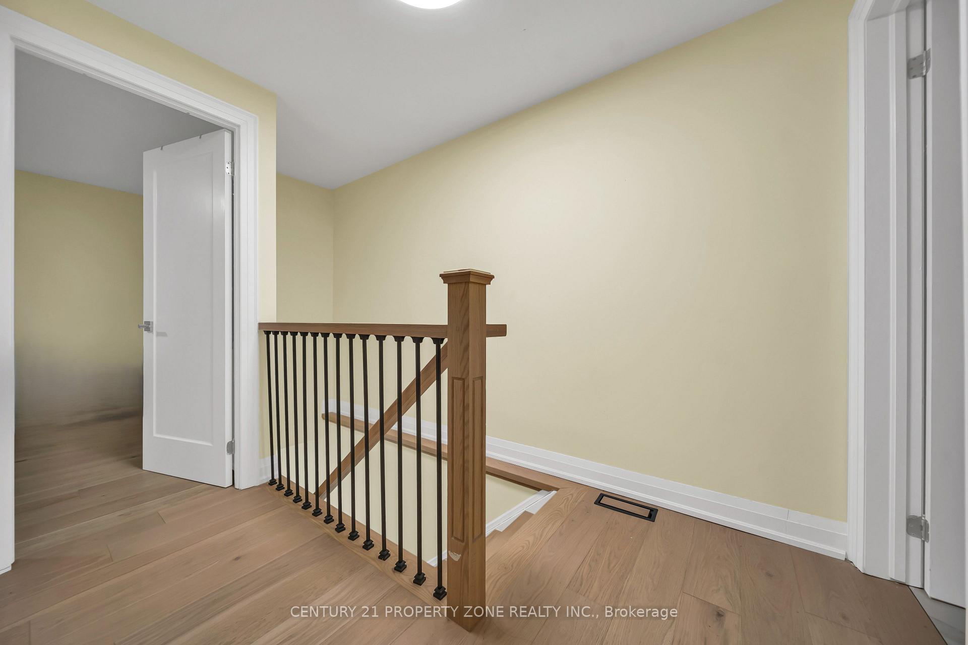 Photo 20 of 19 Horseshoe Court, Brampton, Central Park — HOMEH