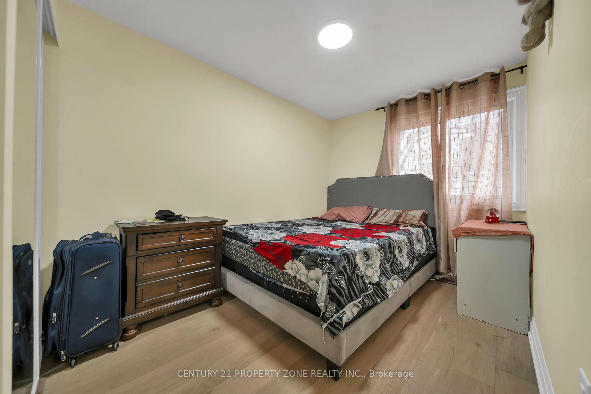 Photo 23 of 19 Horseshoe Court, Brampton, Central Park — HOMEH
