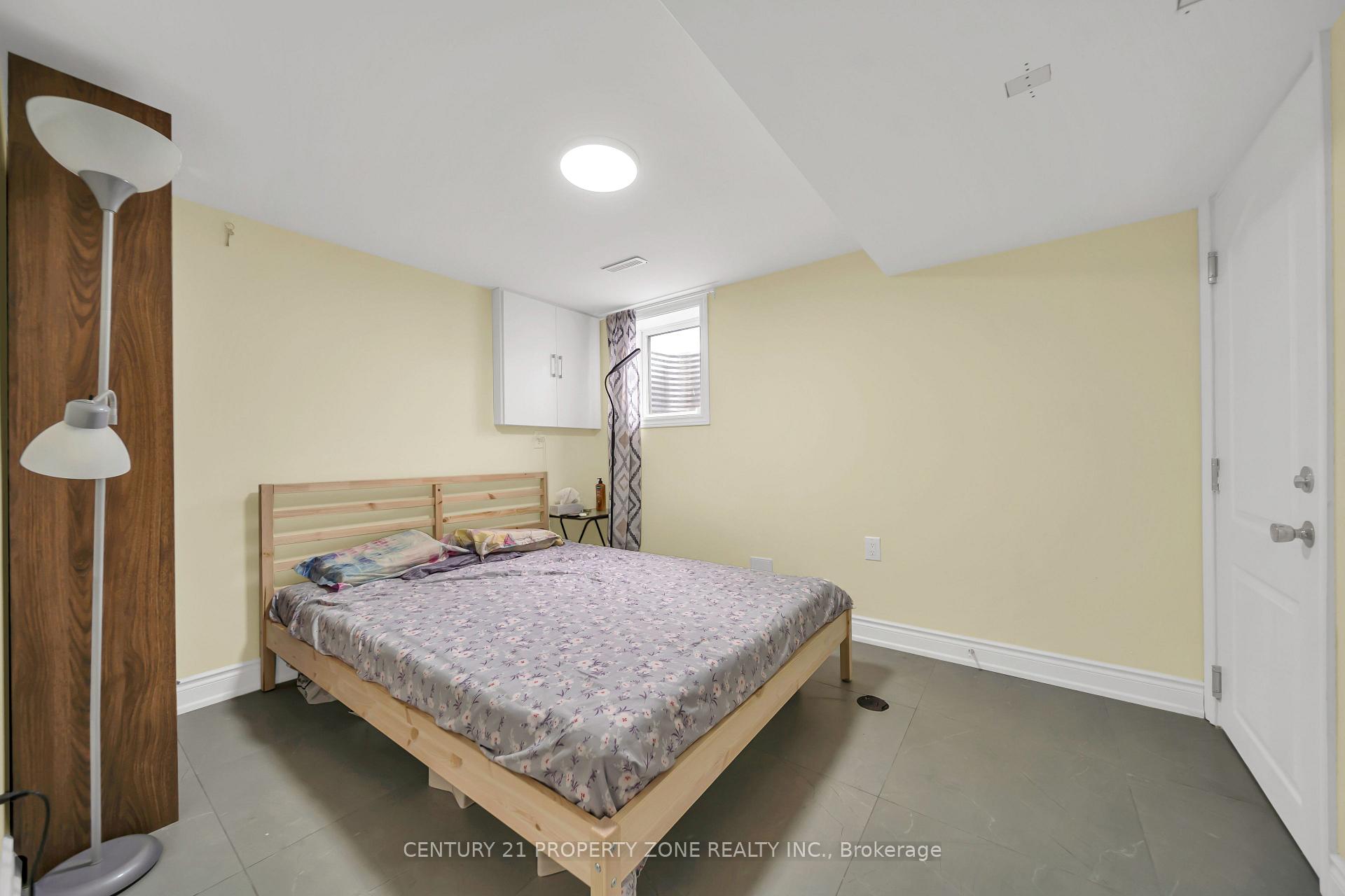 Photo 32 of 19 Horseshoe Court, Brampton, Central Park — HOMEH