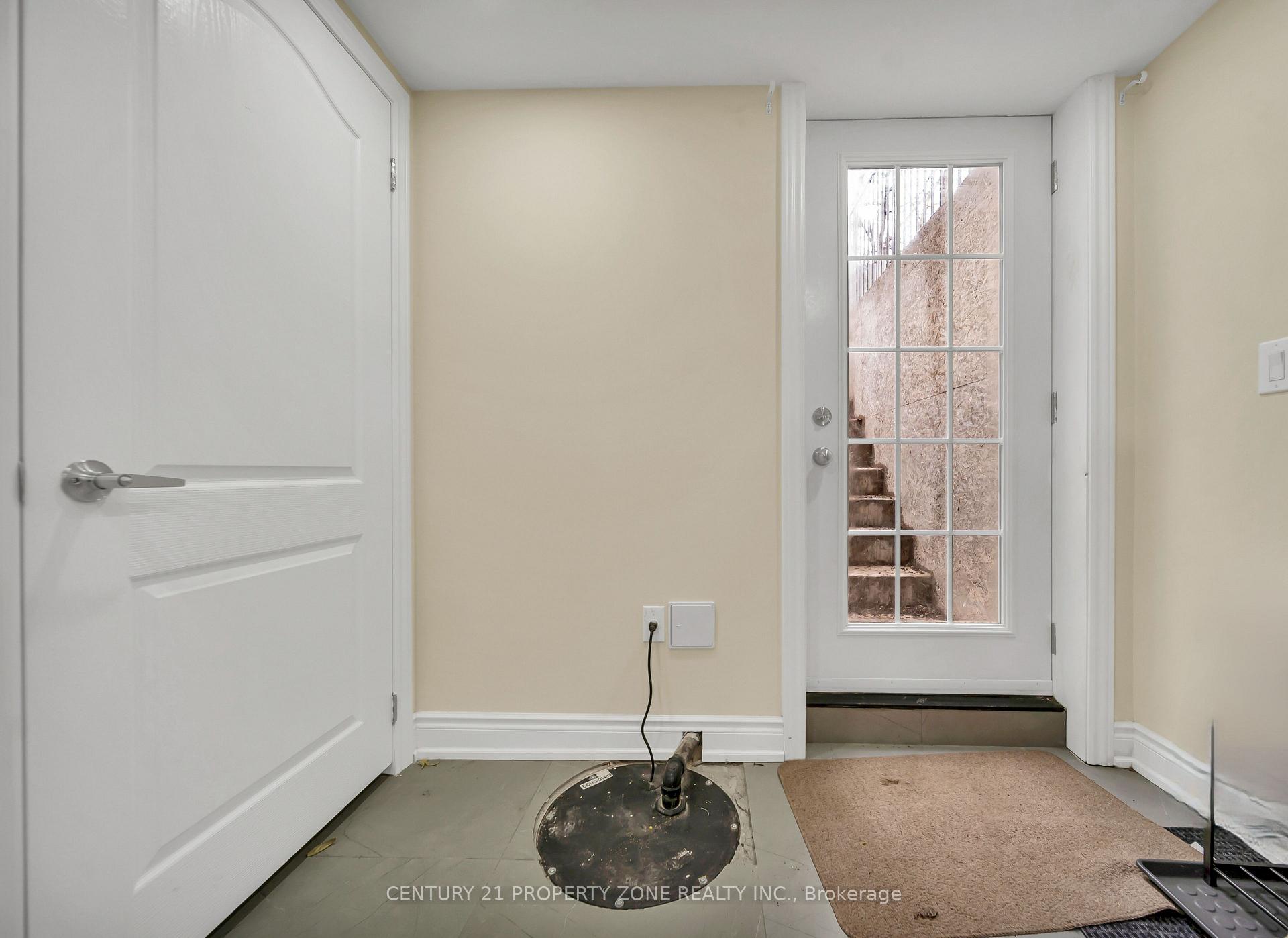 Photo 39 of 19 Horseshoe Court, Brampton, Central Park — HOMEH
