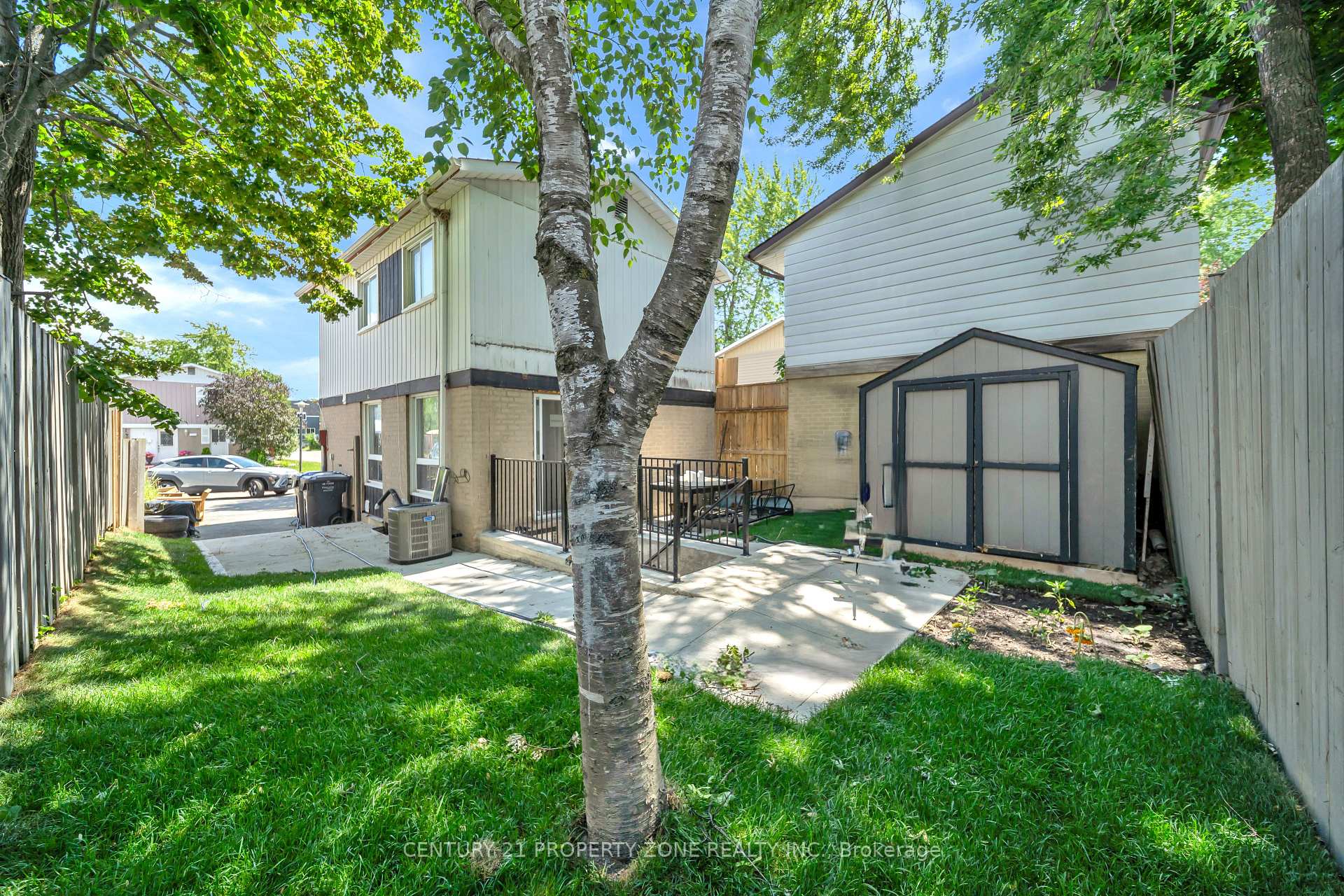 Photo 44 of 19 Horseshoe Court, Brampton, Central Park — HOMEH