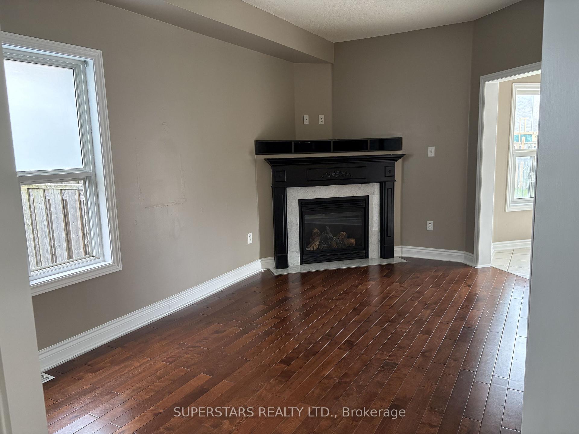 Photo 7 of 98 Joseph Crescent, Barrie, Painswick South — HOMEH