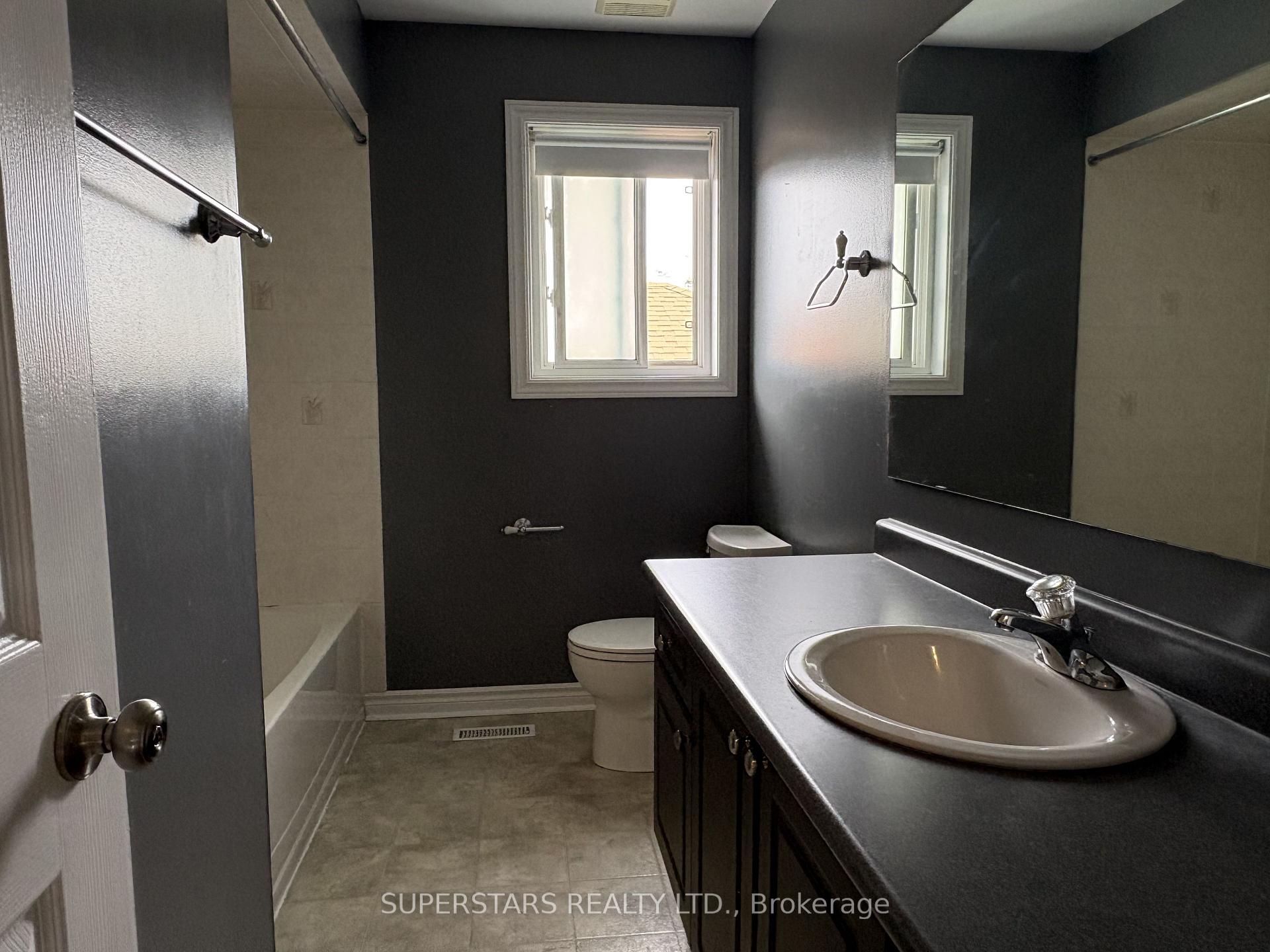Photo 19 of 98 Joseph Crescent, Barrie, Painswick South — HOMEH