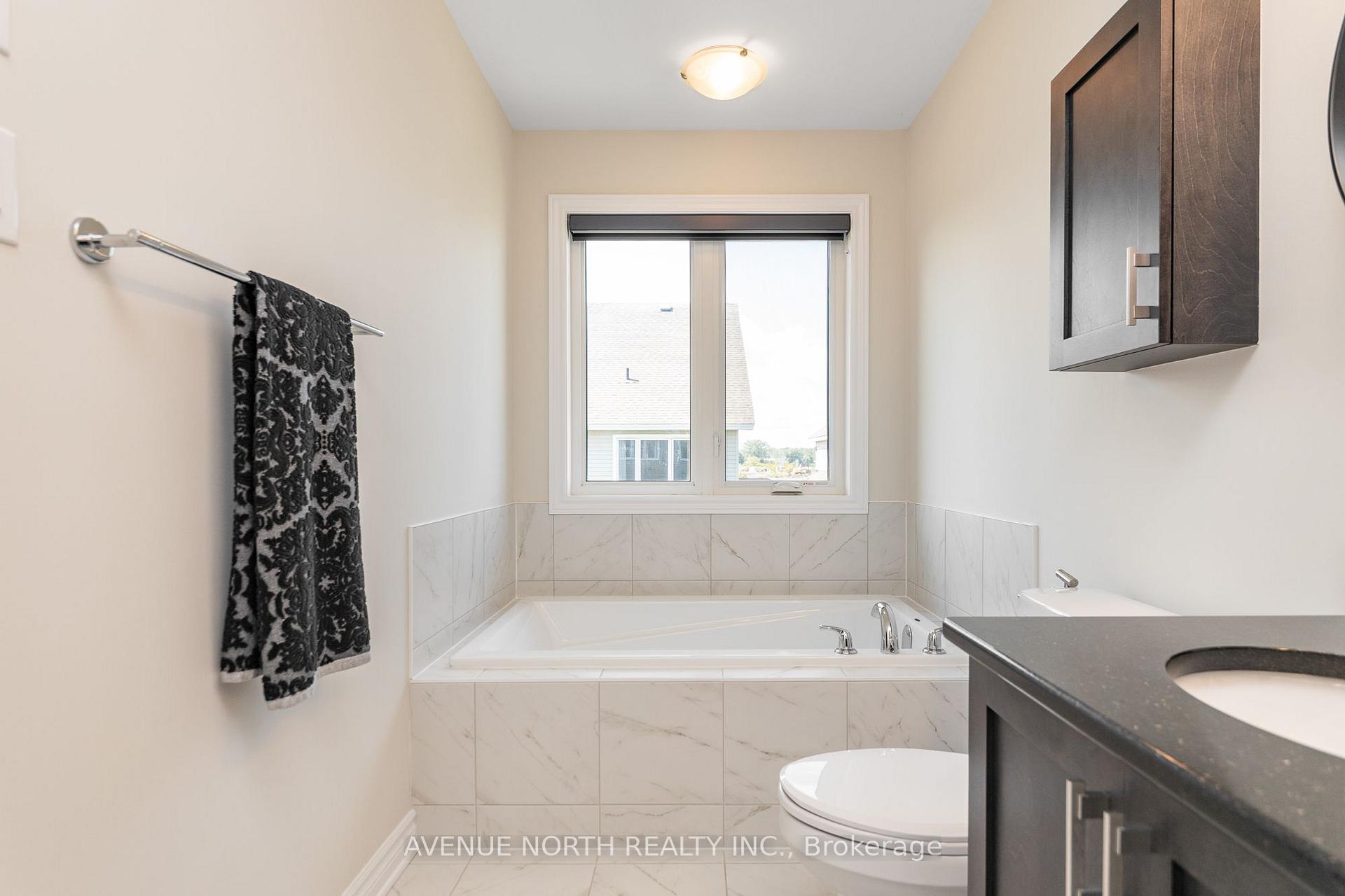Photo 32 of 98 Nepeta Crescent, Ottawa, Blossom Park/Kemp Park/Findlay Creek — HOMEH
