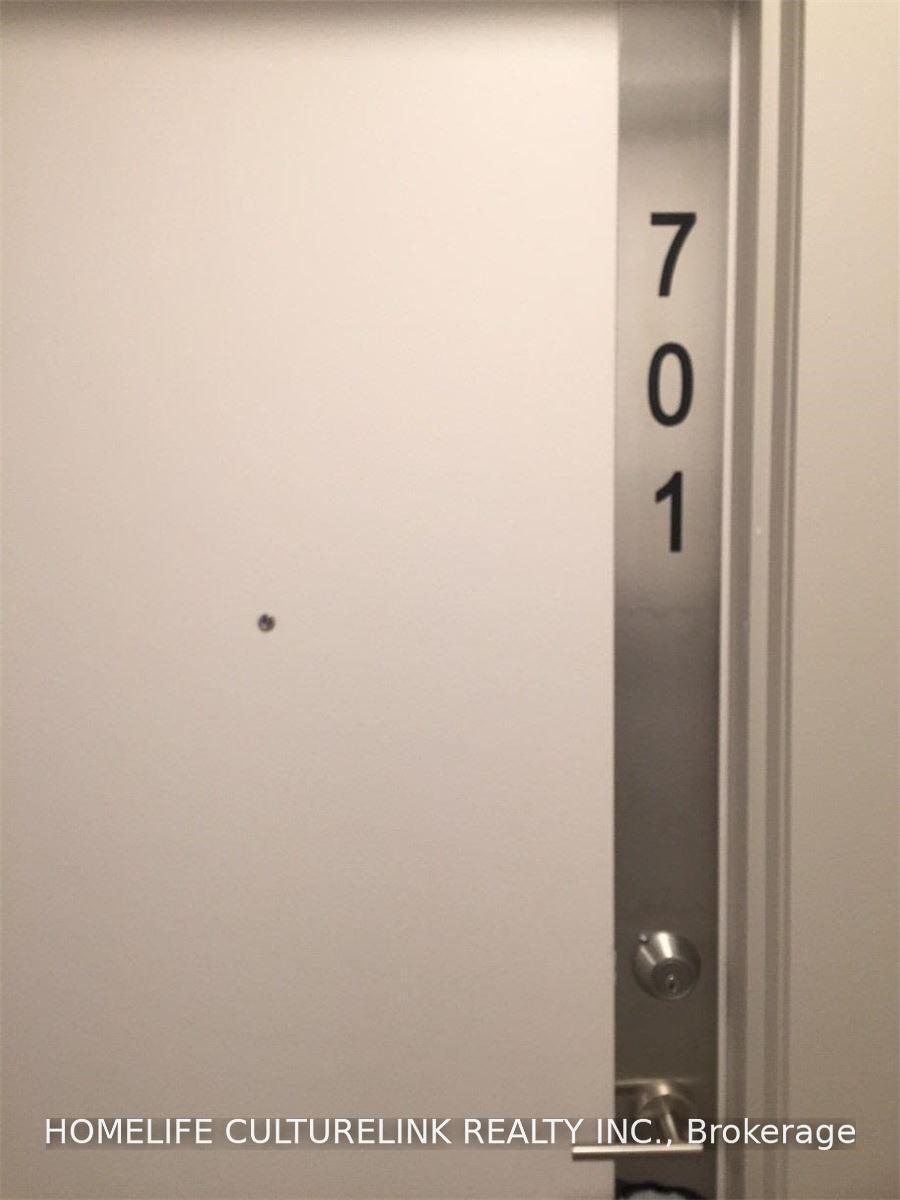 Photo 2 of Unit 701, 128 Fairview Mall Drive, North York, Don Valley Village — HOMEH