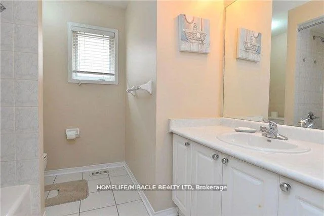 Photo 37 of 34 Palleschi Drive, Brampton, Brampton East — HOMEH