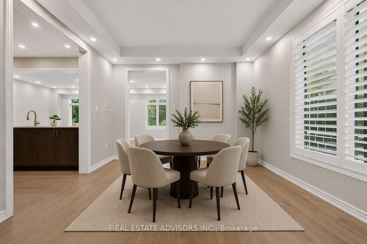 Photo 4 of 574 Queen Mary Drive, Brampton, Northwest Brampton — HOMEH