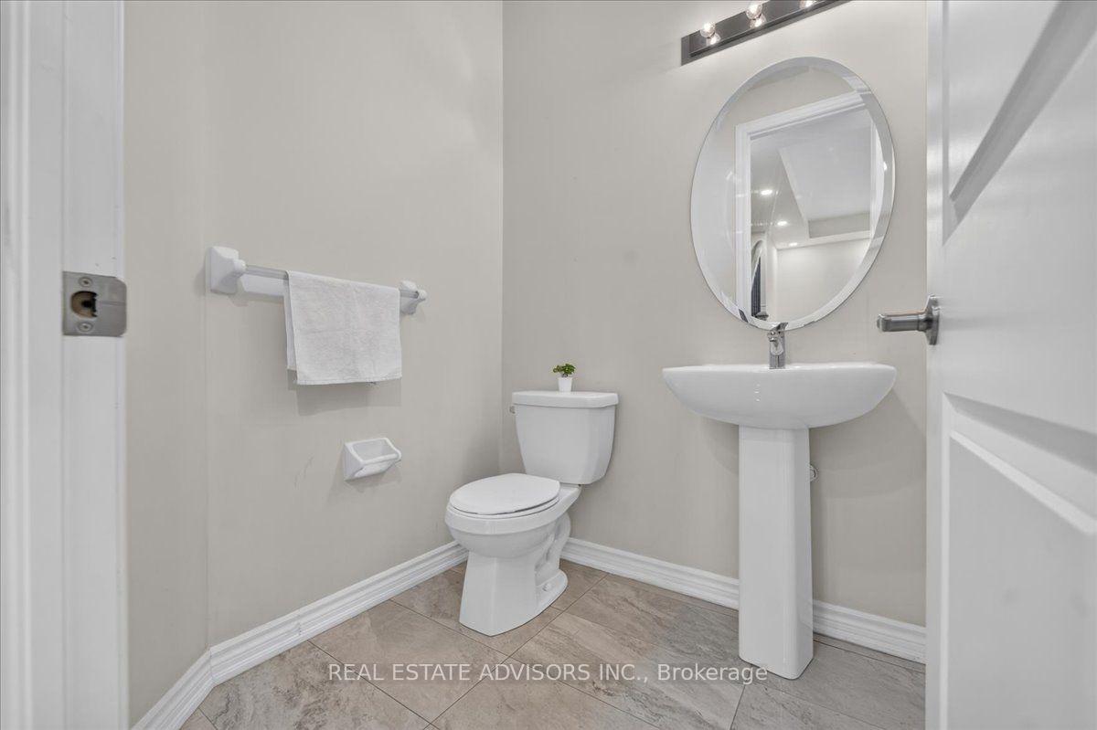 Photo 21 of 574 Queen Mary Drive, Brampton, Northwest Brampton — HOMEH