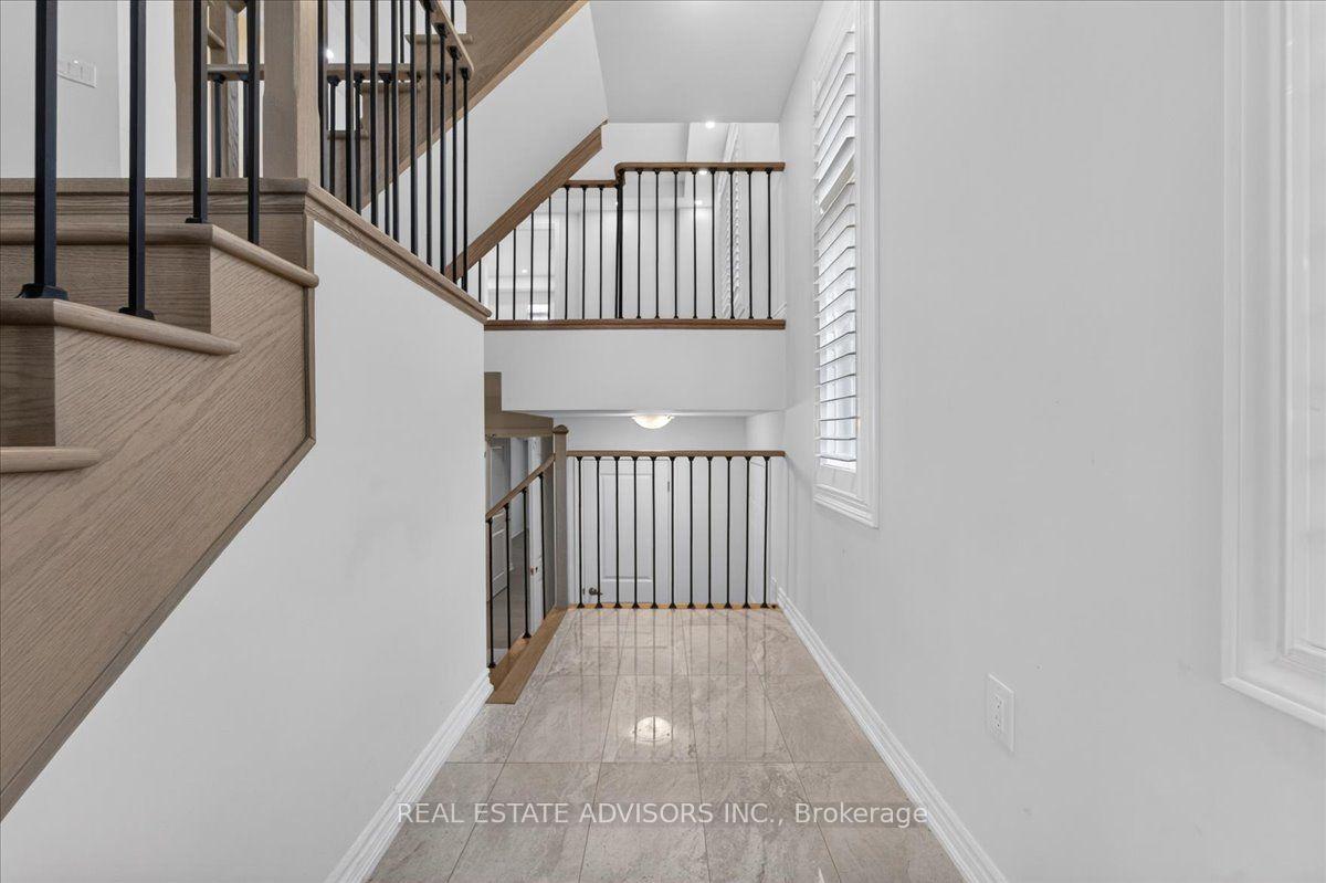 Photo 50 of 574 Queen Mary Drive, Brampton, Northwest Brampton — HOMEH