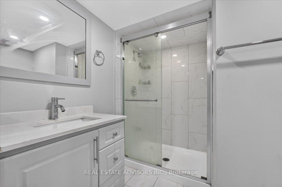 Photo 57 of 574 Queen Mary Drive, Brampton, Northwest Brampton — HOMEH