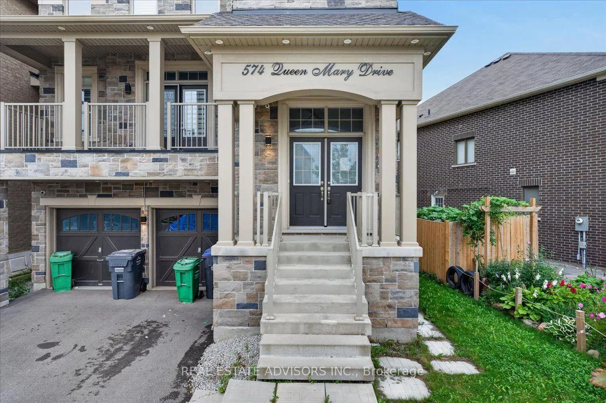 Photo 3 of 574 Queen Mary Drive, Brampton, Northwest Brampton — HOMEH
