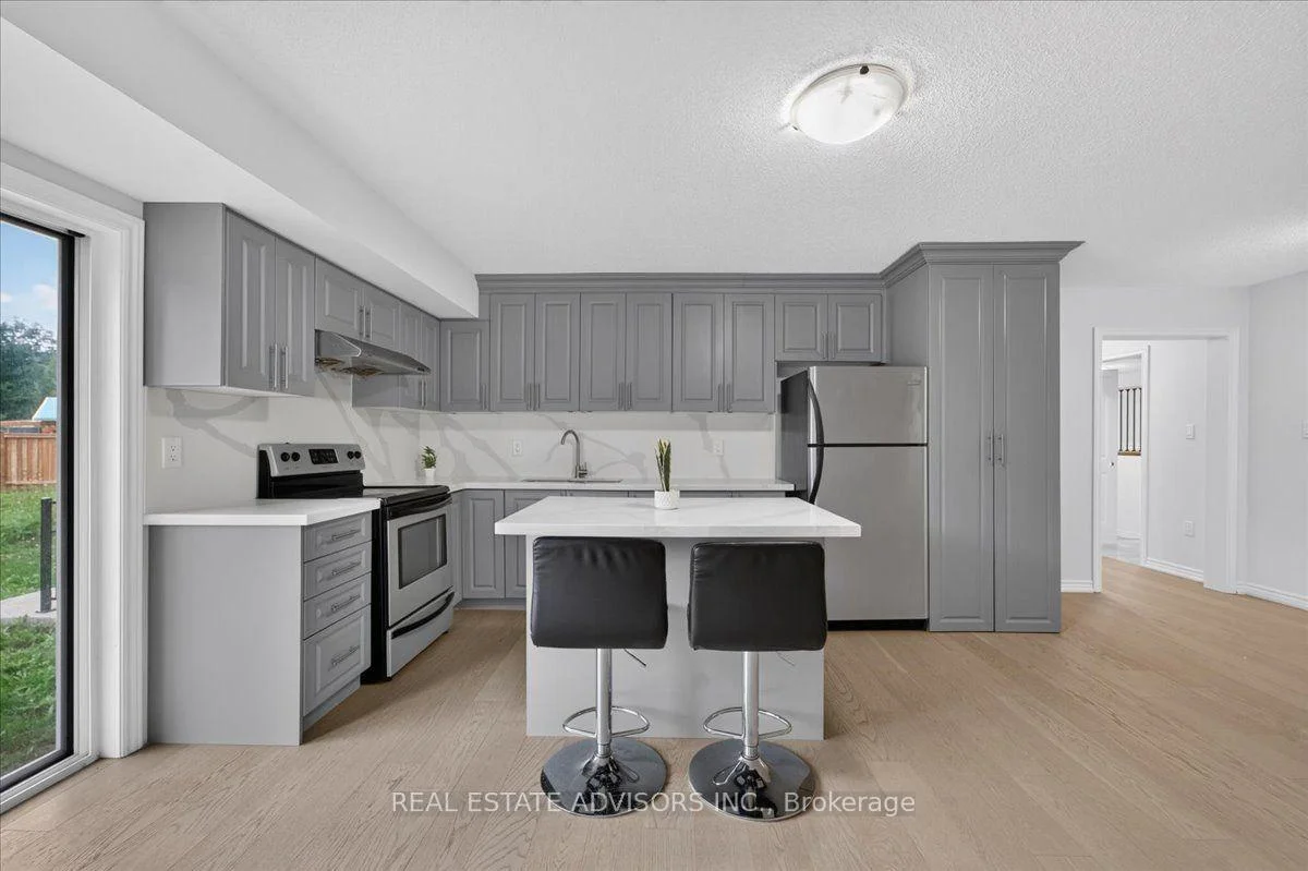 Photo 41 of 574 Queen Mary Drive, Brampton, Northwest Brampton — HOMEH