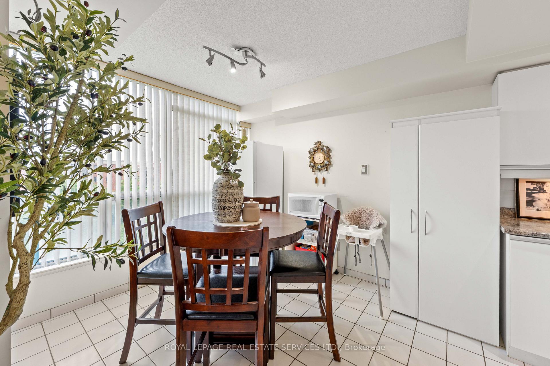 Photo 15 of Unit 413, 4725 Sheppard Avenue E, Scarborough, Agincourt South-Malvern West — HOMEH