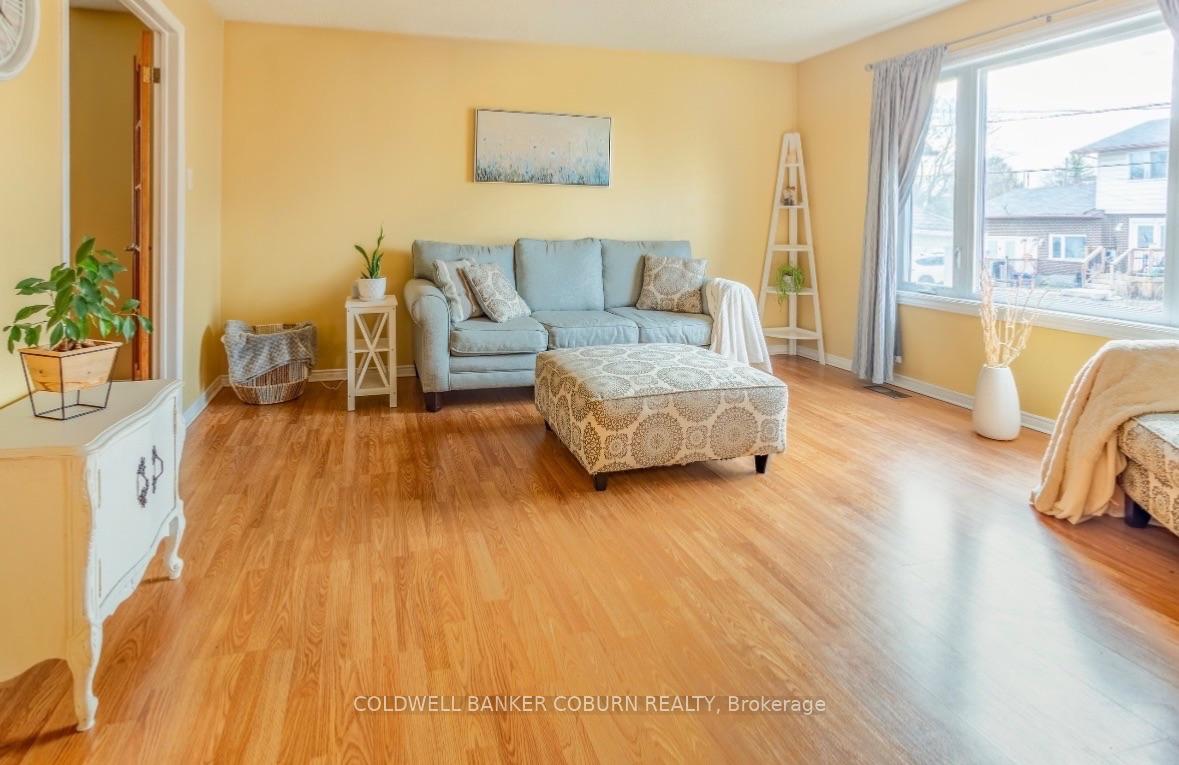Photo 4 of 28 Landrigan Street, Arnprior, Arnprior — HOMEH