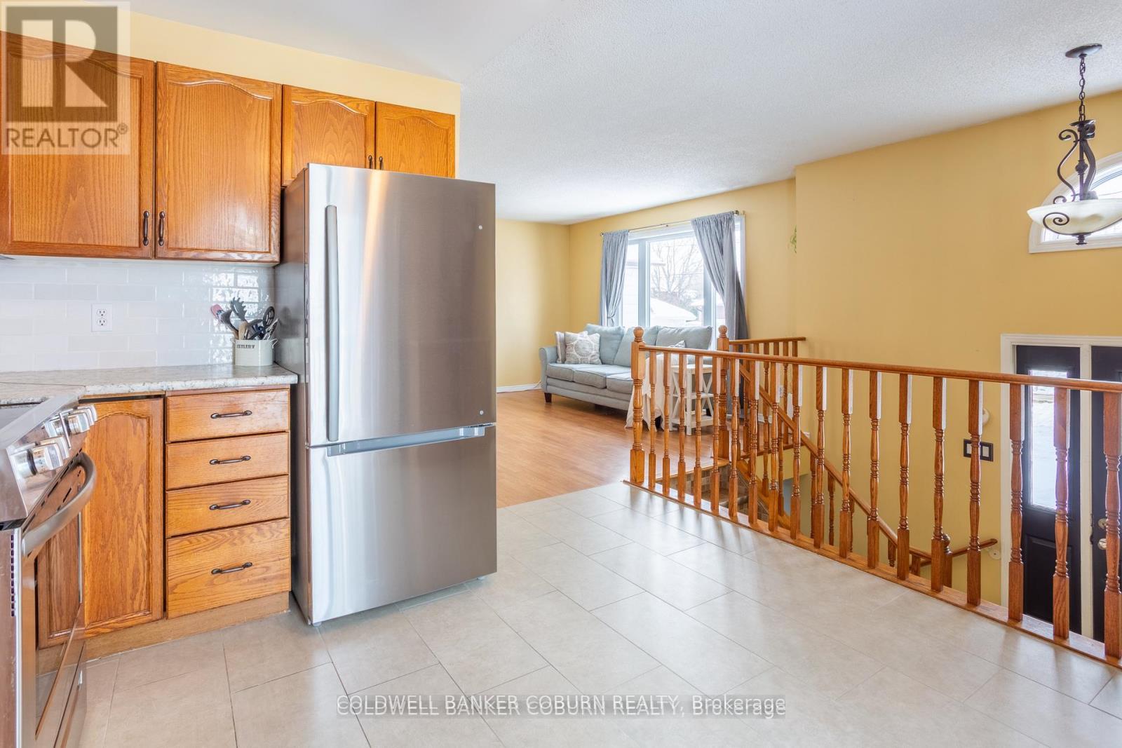 Photo 10 of 28 Landrigan Street, Arnprior, Arnprior — HOMEH