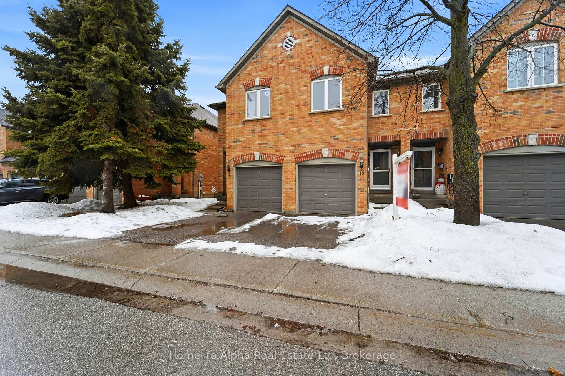 Photo 4 of Unit 10, 6400 Lawrence Avenue E, Scarborough, Rouge — HOMEH