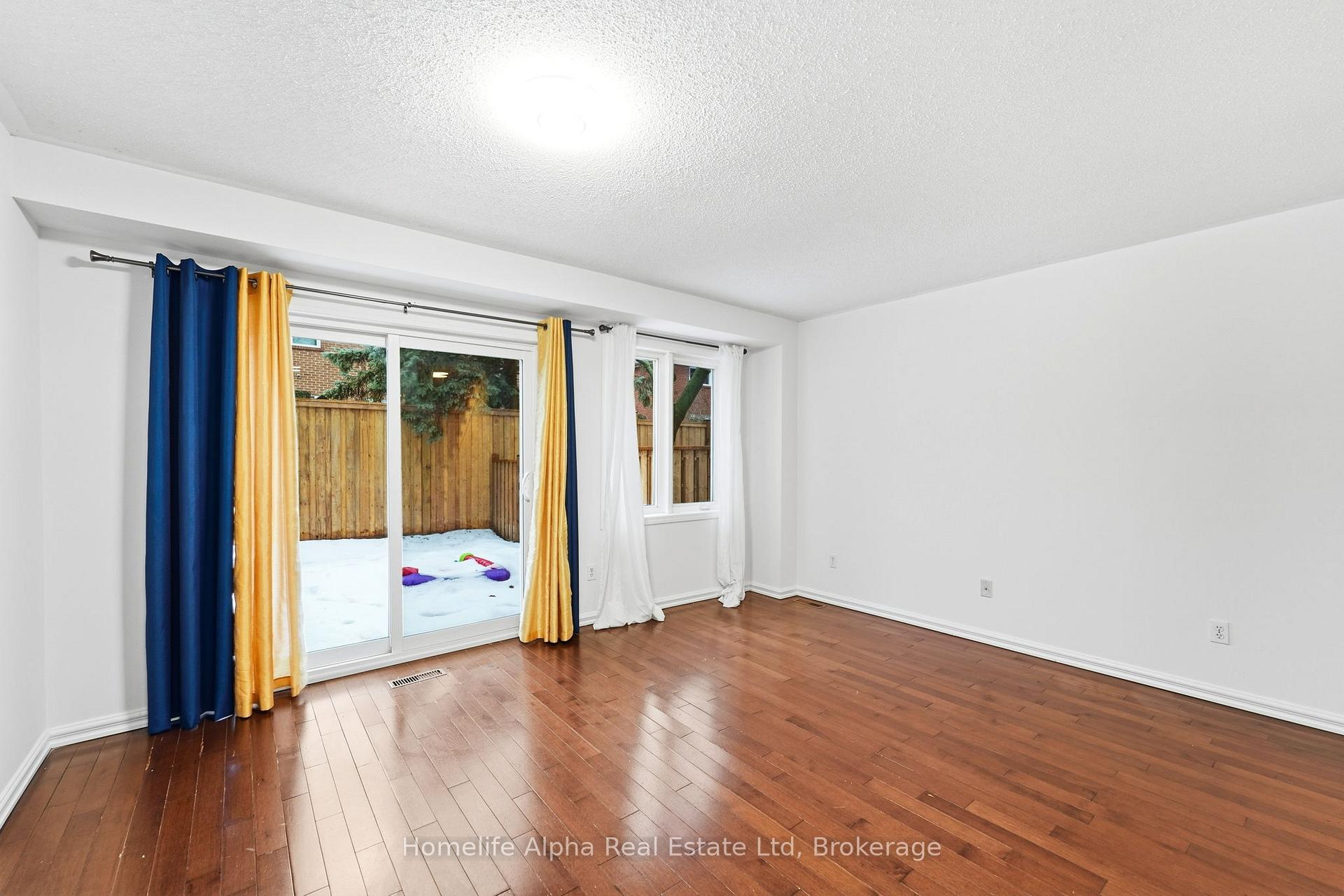 Photo 19 of Unit 10, 6400 Lawrence Avenue E, Scarborough, Rouge — HOMEH