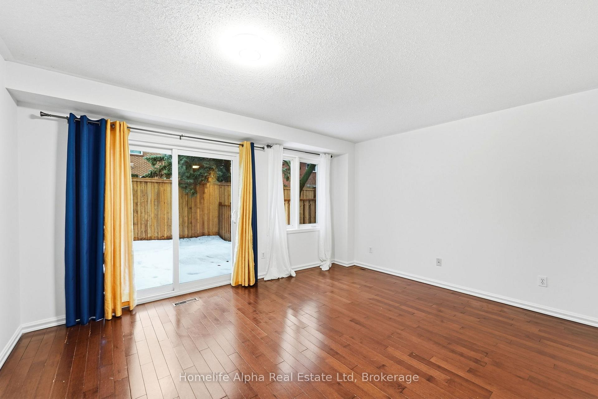 Photo 28 of Unit 10, 6400 Lawrence Avenue E, Scarborough, Rouge — HOMEH