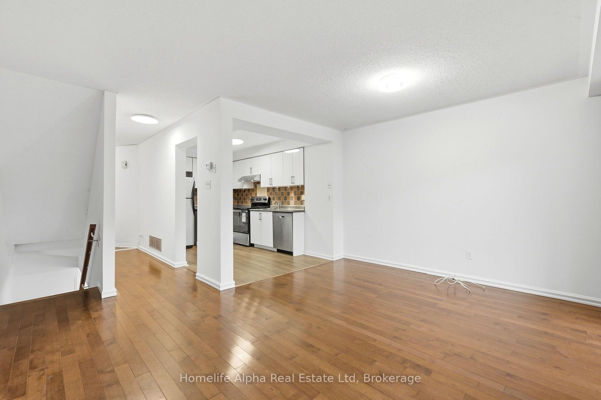 Photo 20 of Unit 10, 6400 Lawrence Avenue E, Scarborough, Rouge — HOMEH