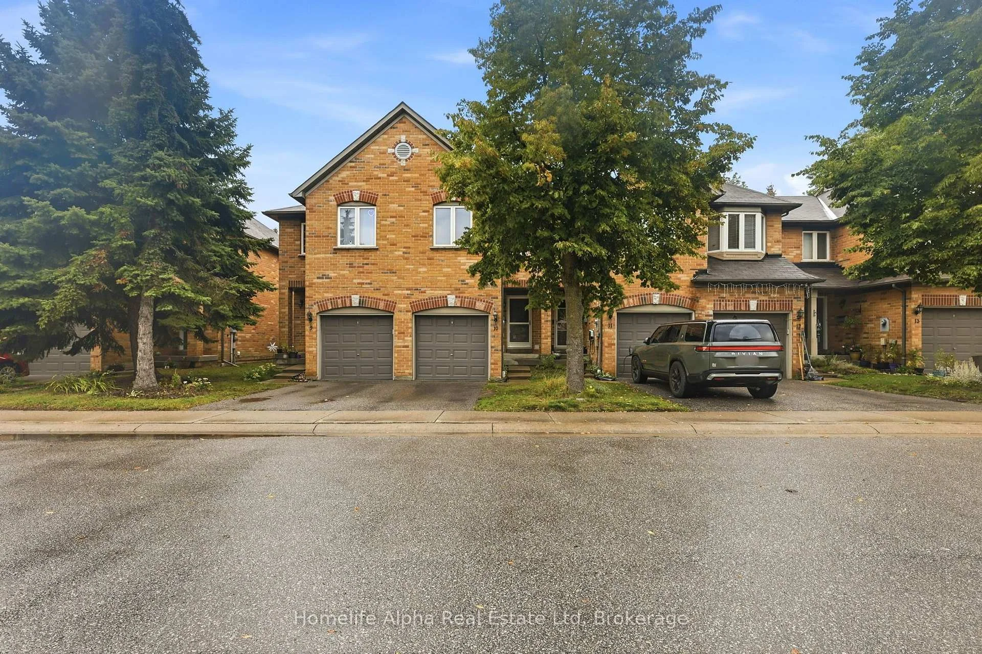Photo 3 of Unit 10, 6400 Lawrence Avenue E, Scarborough, Rouge — HOMEH