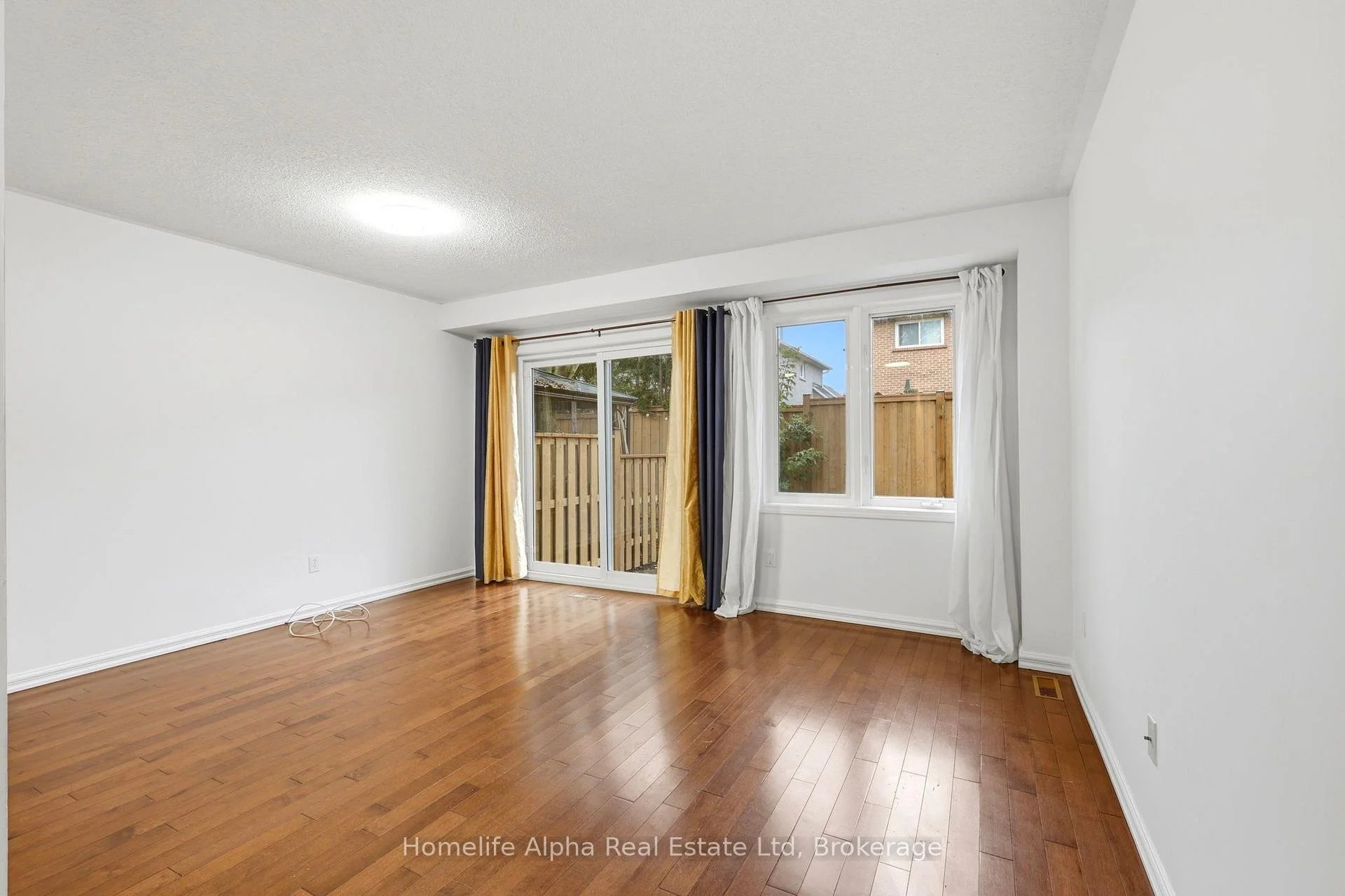 Photo 18 of Unit 10, 6400 Lawrence Avenue E, Scarborough, Rouge — HOMEH