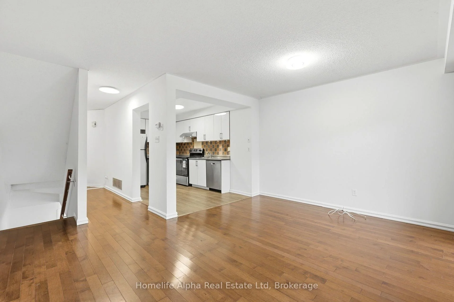 Photo 21 of Unit 10, 6400 Lawrence Avenue E, Scarborough, Rouge — HOMEH