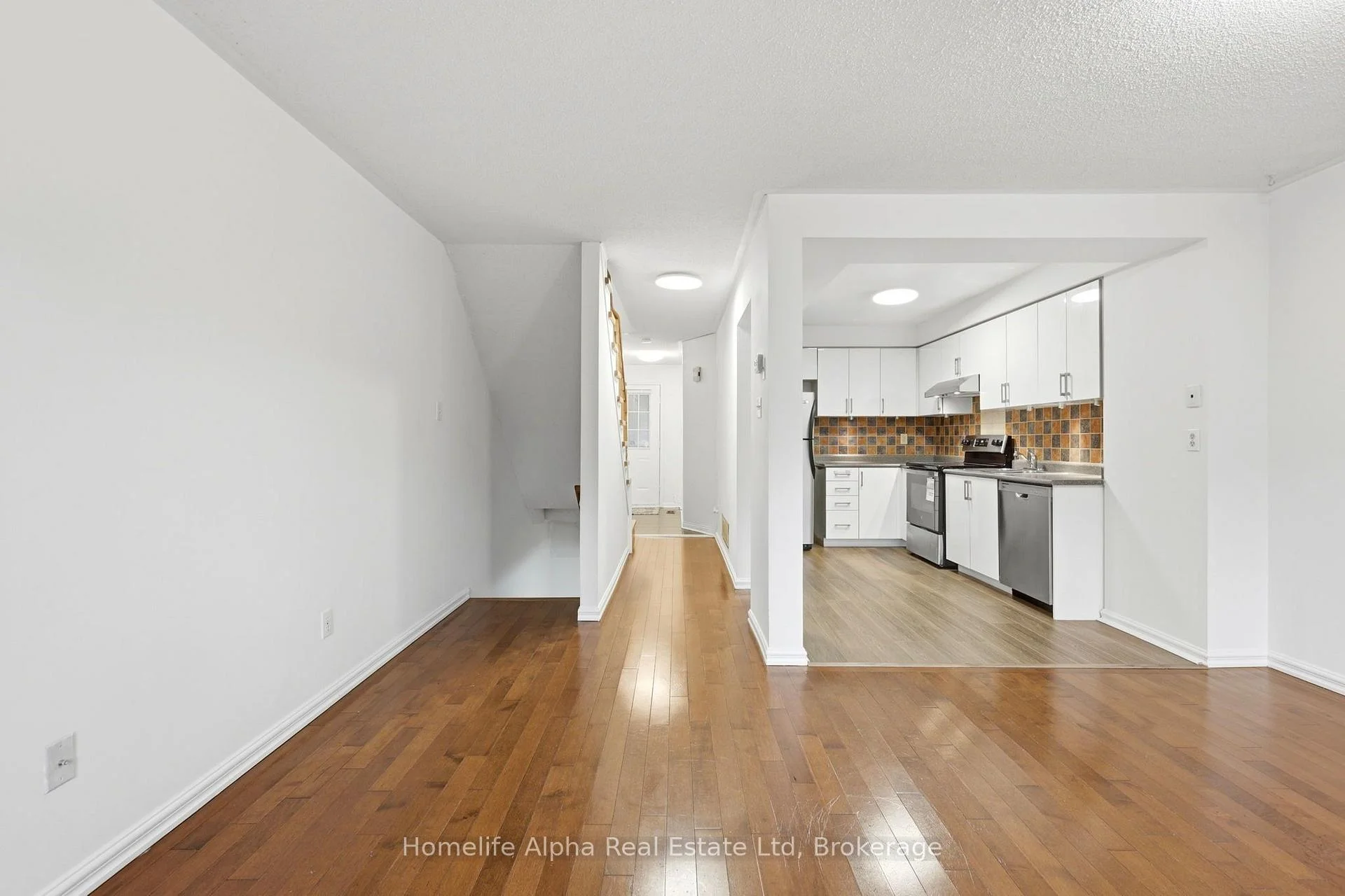 Photo 24 of Unit 10, 6400 Lawrence Avenue E, Scarborough, Rouge — HOMEH