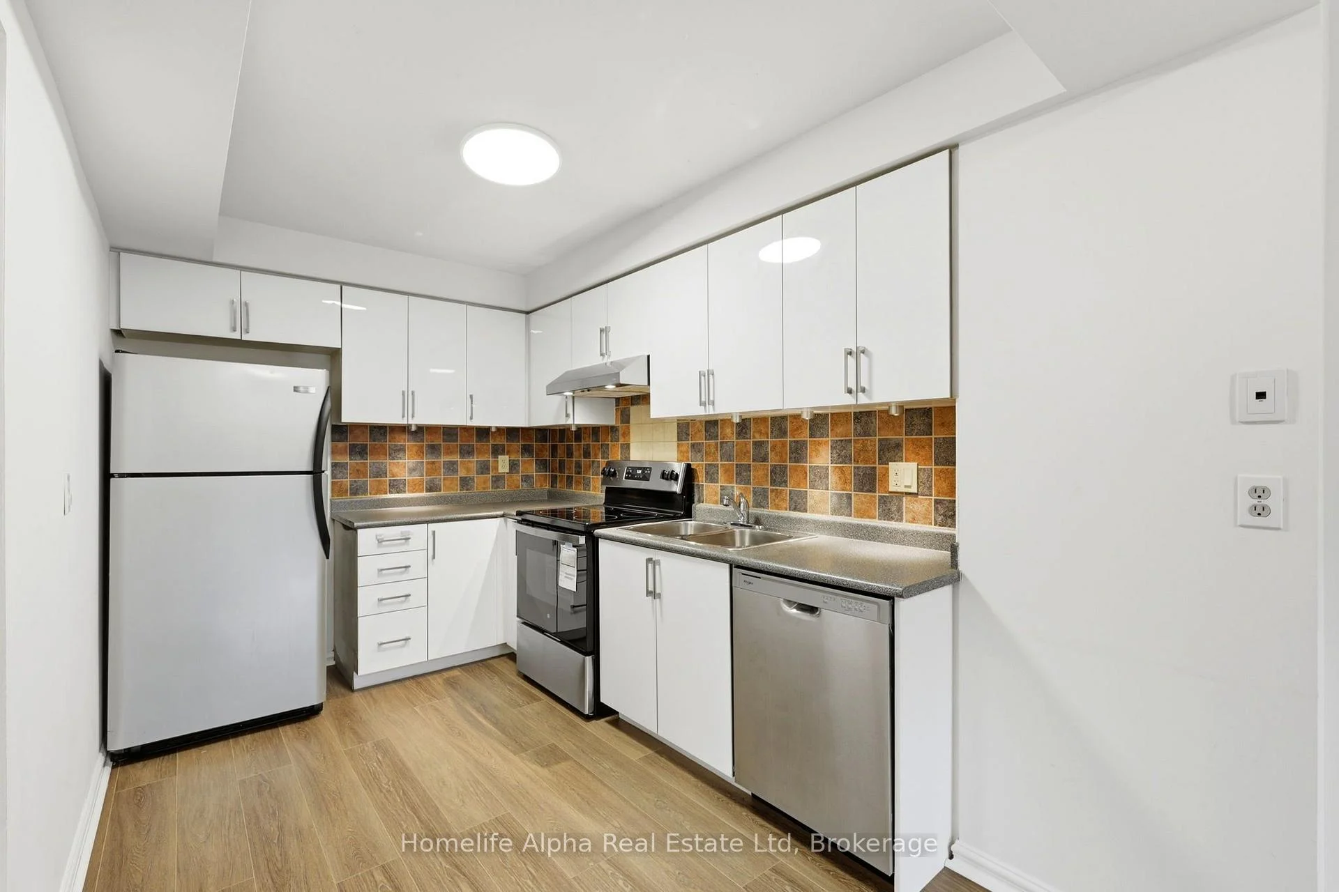Photo 33 of Unit 10, 6400 Lawrence Avenue E, Scarborough, Rouge — HOMEH