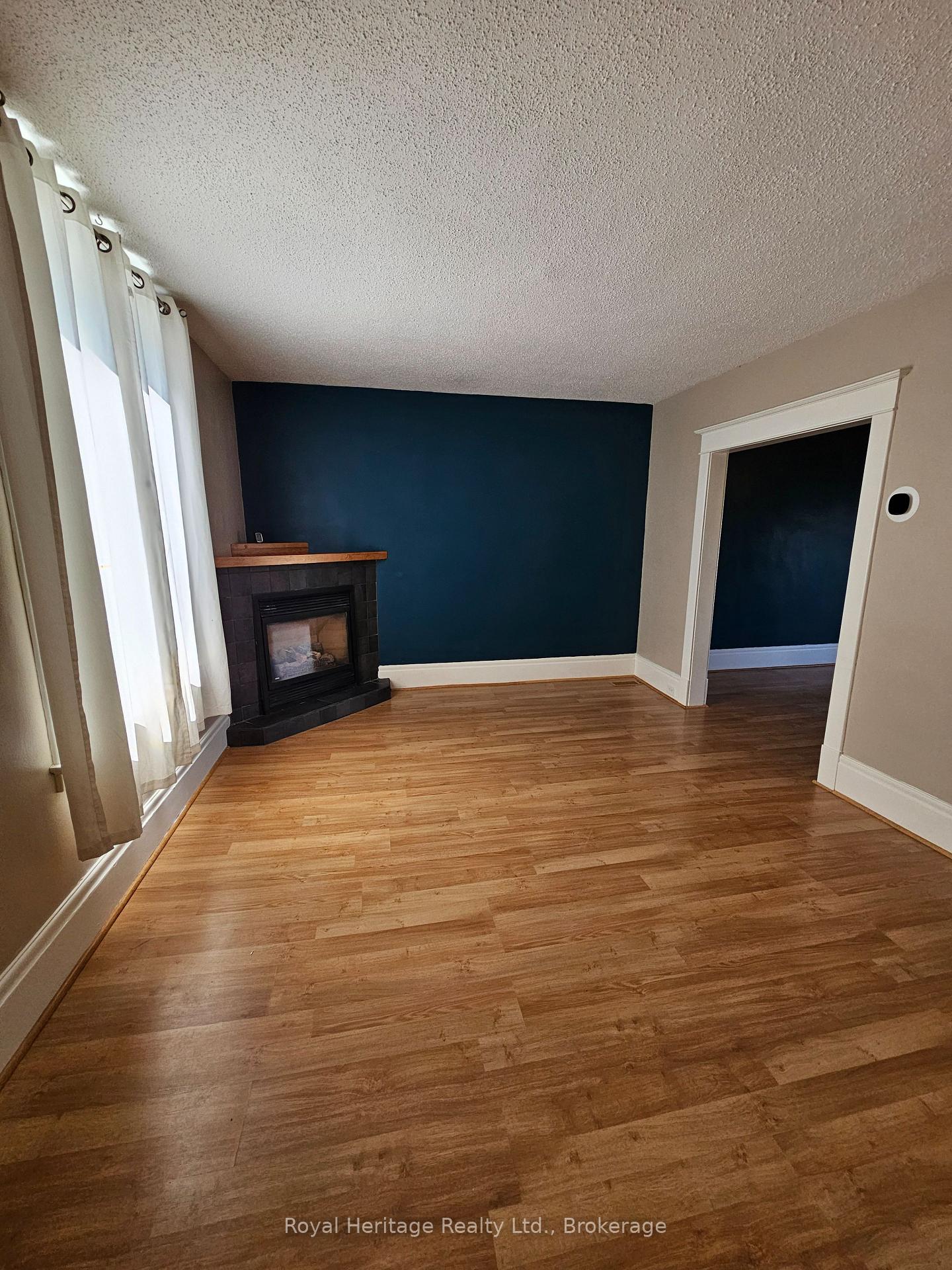 Photo 11 of 102 Catharine Street, Belleville, Belleville Ward — HOMEH