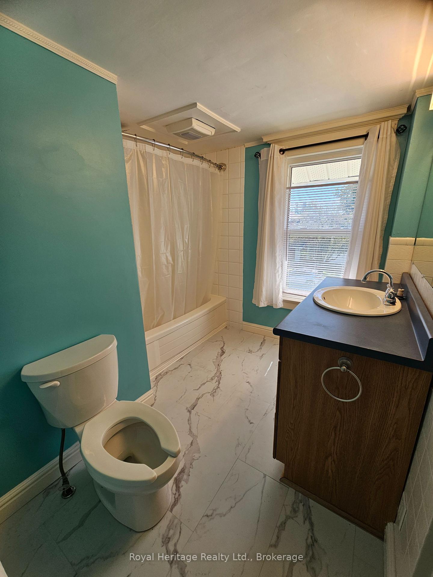 Photo 18 of 102 Catharine Street, Belleville, Belleville Ward — HOMEH