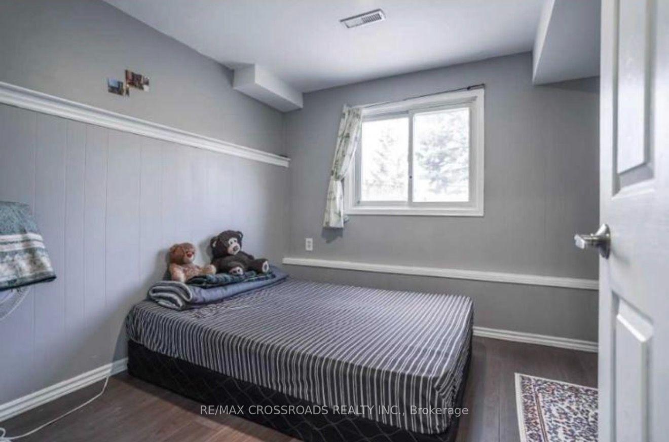 Photo 4 of 98 Kirby Crescent, Whitby, Blue Grass Meadows — HOMEH