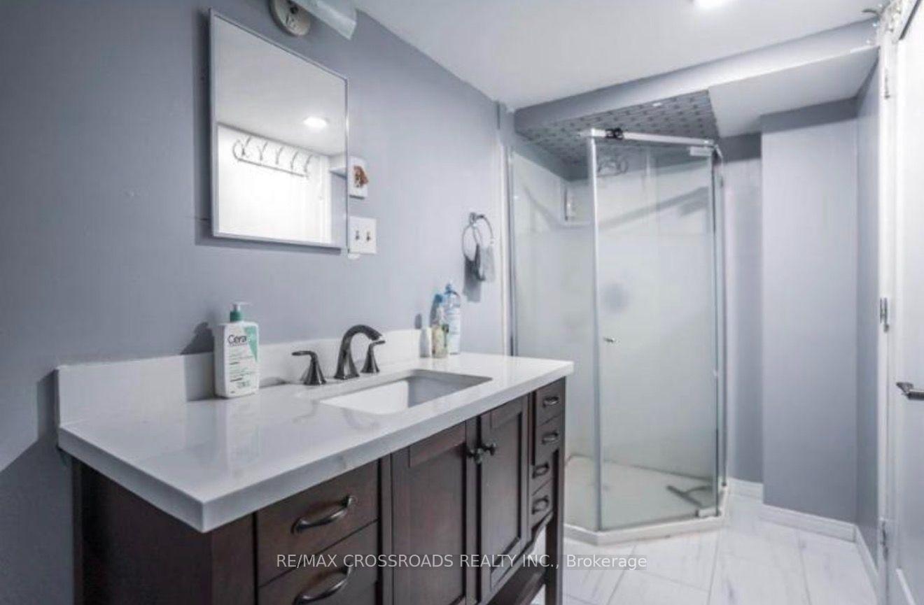 Photo 5 of 98 Kirby Crescent, Whitby, Blue Grass Meadows — HOMEH