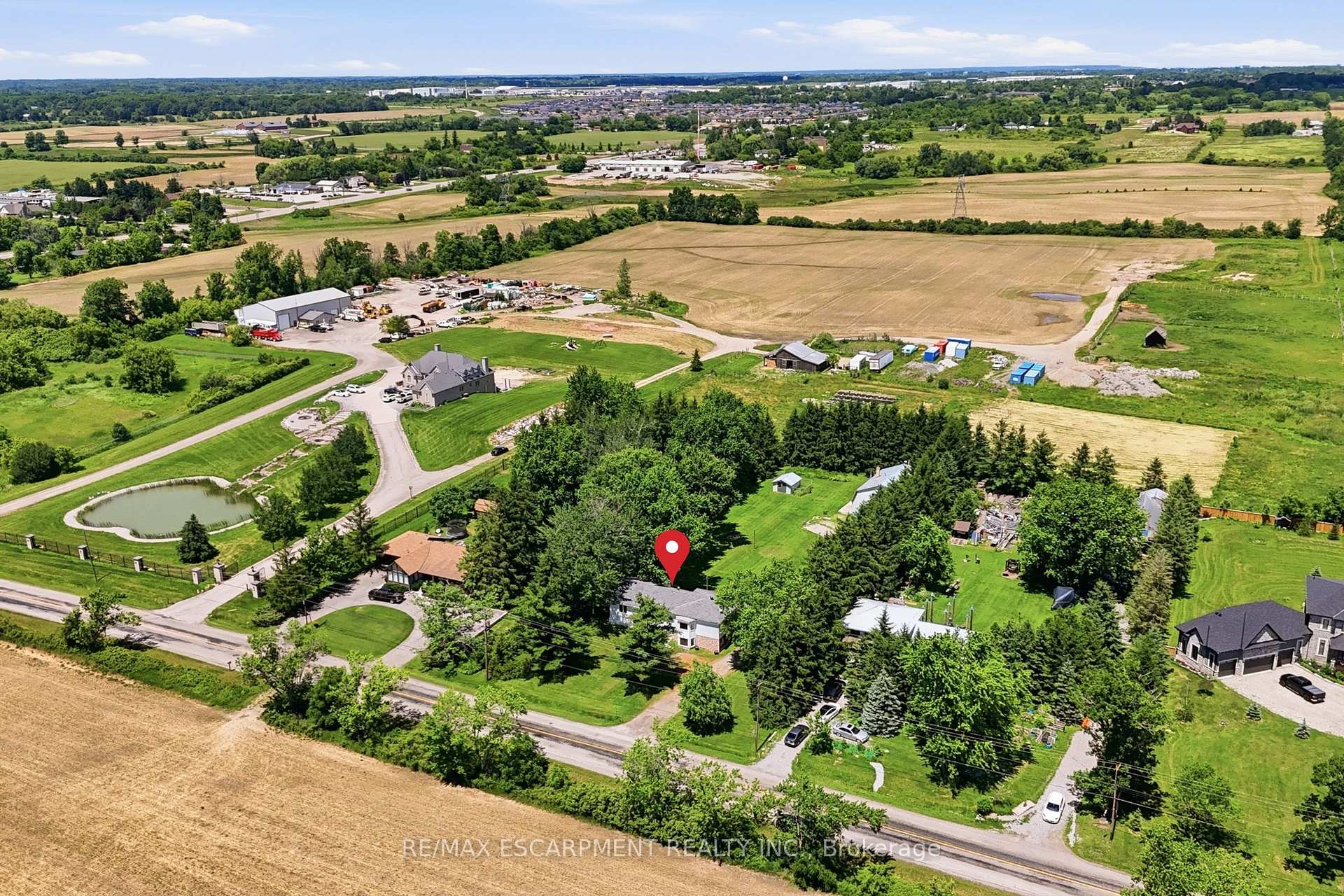 Photo 2 of 8404 Chippewa Road, Hamilton, Mount Hope — HOMEH