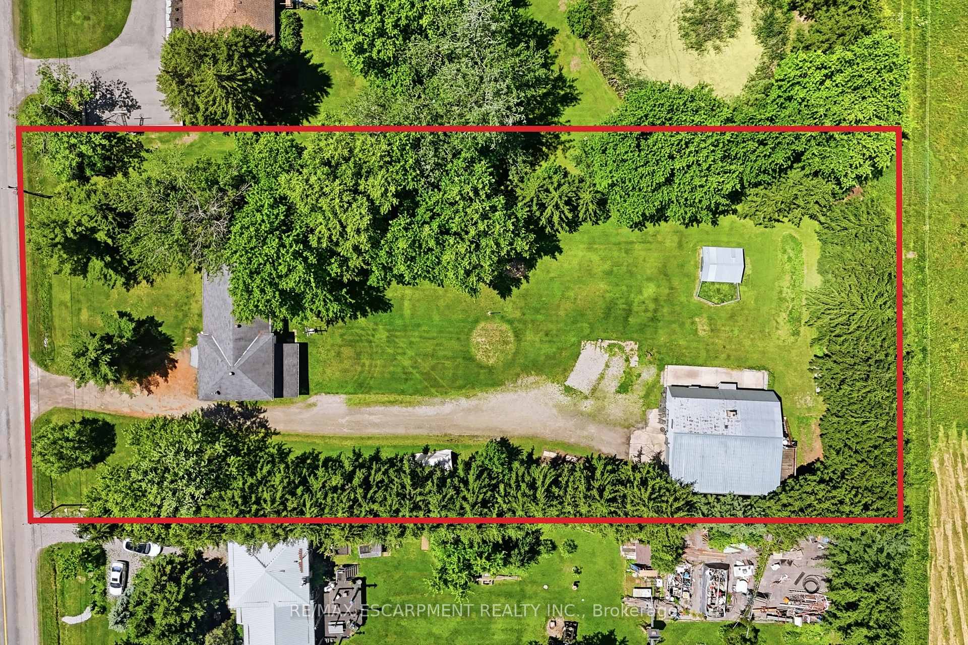 Photo 3 of 8404 Chippewa Road, Hamilton, Mount Hope — HOMEH