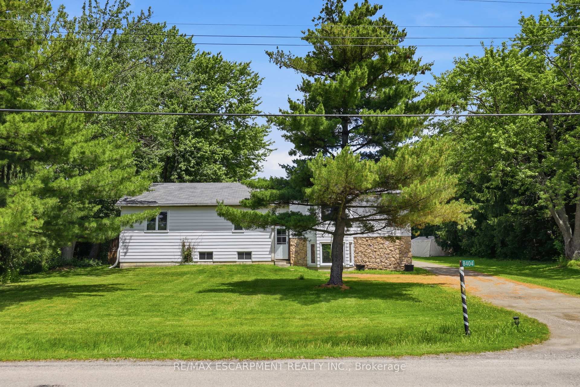 Photo 4 of 8404 Chippewa Road, Hamilton, Mount Hope — HOMEH