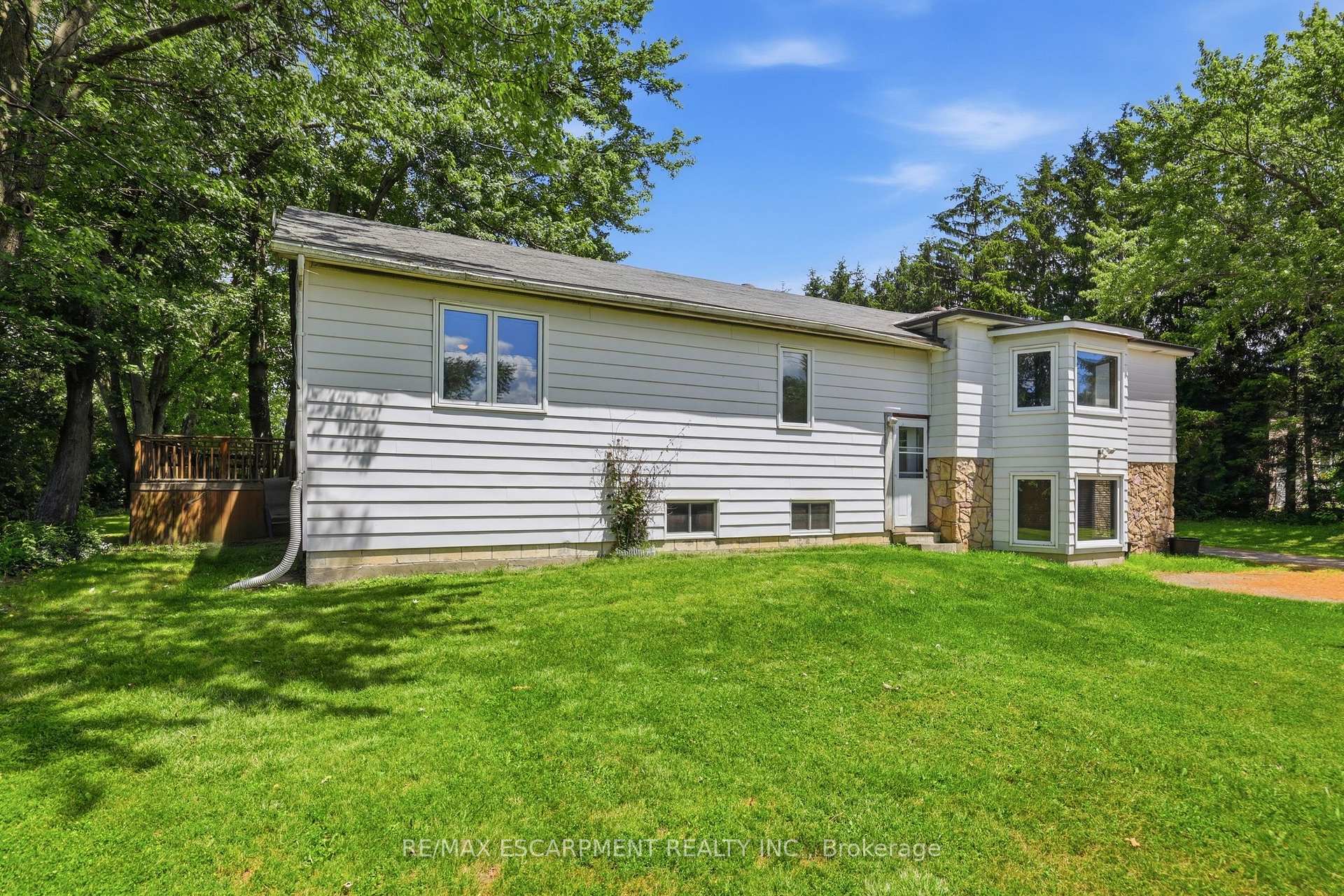 Photo 5 of 8404 Chippewa Road, Hamilton, Mount Hope — HOMEH