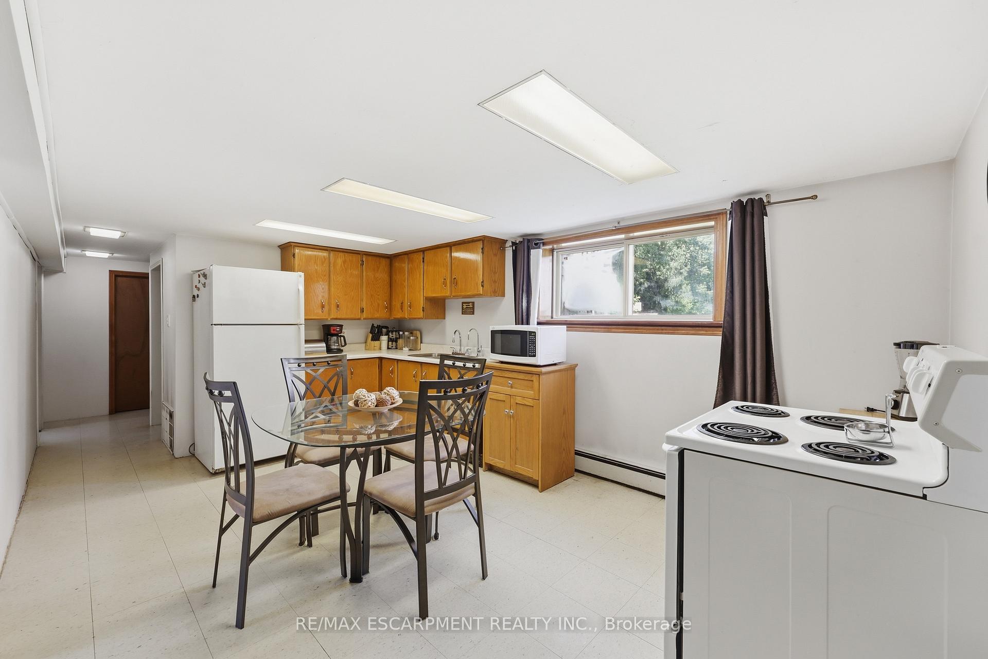 Photo 8 of 8404 Chippewa Road, Hamilton, Mount Hope — HOMEH